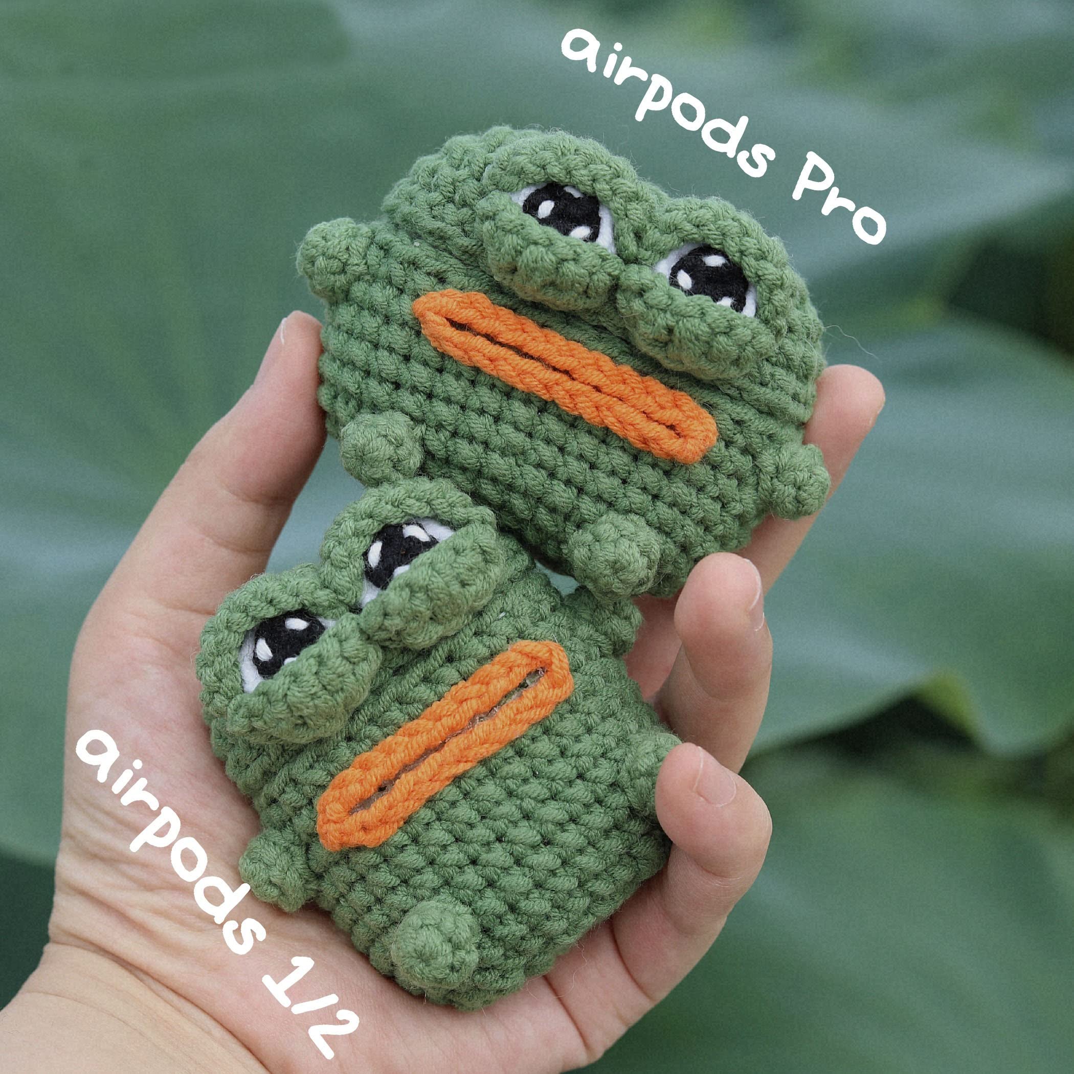 Yatchen Plush Case for AirPods Pro, Cute Fluffy 3D Cartoon Frog Furry Hairy + Soft TPU Cover Warm Carrying with Keychain Accessories Anti-Fall Protector for AirPods Pro Frog