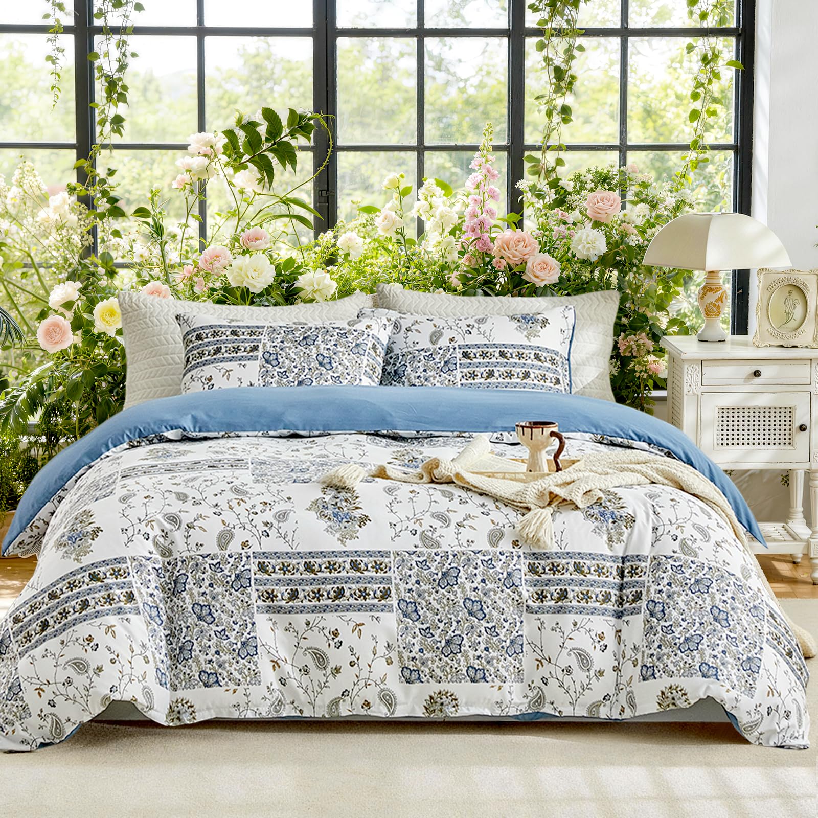 Tokokimo Double Duvet Cover Set, 240 x 220 cm, 3-Piece Double Duvet Cover with Blue Patchwork Design, Soft Microfibre, Complete with 1 Duvet Cover and 2 Pillowcases 50 x 80 cm, Light Blue โ image 1