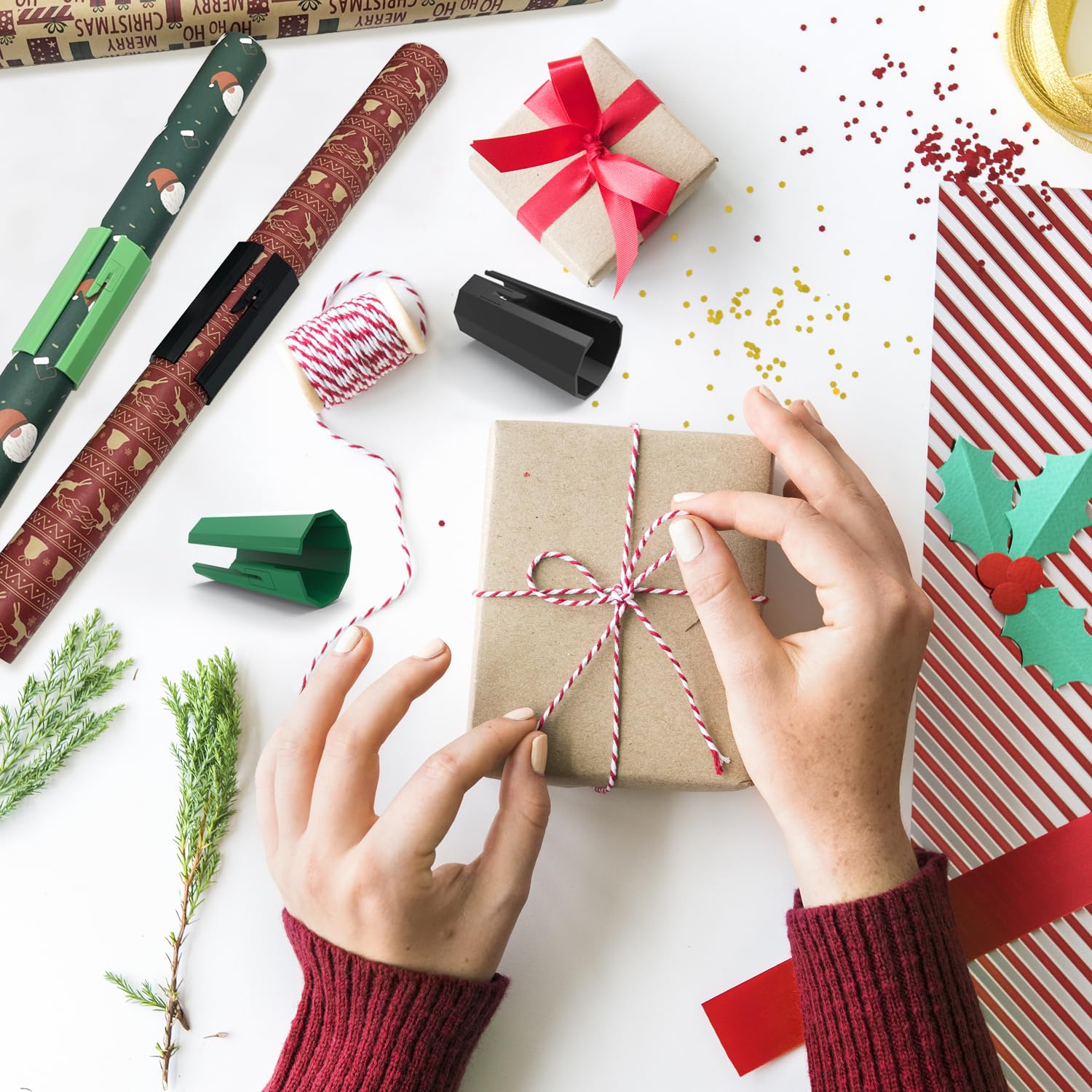 2 Rollen Geschenkpapier Schneider mit 4 Klingen, Gift Wrapping Paper Cutter für Weihnachten Geburtstag Halloween Feiertage Bastel-Geschenkpapier, Schieben Tragbare Papierschneider (Schwarz + Grün)