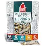 PLATO Pet Treats Fish Dog Treats - Air-Dried&comma; Single Ingredient Dog Treat - with Omega 3 & 6 Fatty Acids to Support Skin and Coat - 100&percnt; Whole Fish - Wild Caught Baltic Herring Dog Treats - 8&period;5 oz