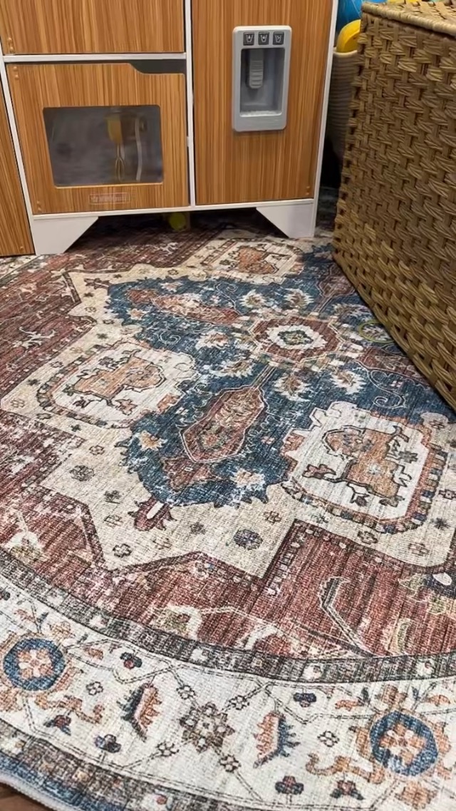 Great Washable Round Rug! 