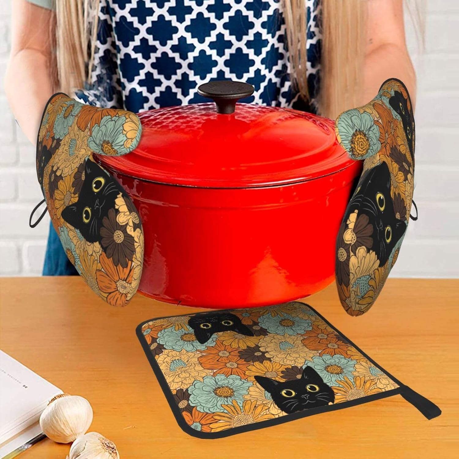 Black Cat Oven Mitts Heat Resistant Set of 3, Retro Orange Floral Oven Gloves and Hot Pads for Cooking Baking Grilling BBQ, Cat Lover Gifts for Women Baker, Cute Kitchen Mitts
