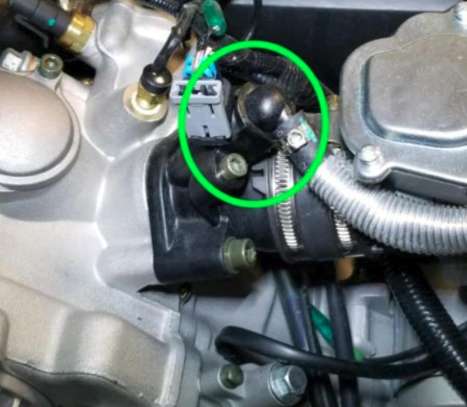 Fuel Injector Mounting Bracket HiSun UTV 400,500,700,800