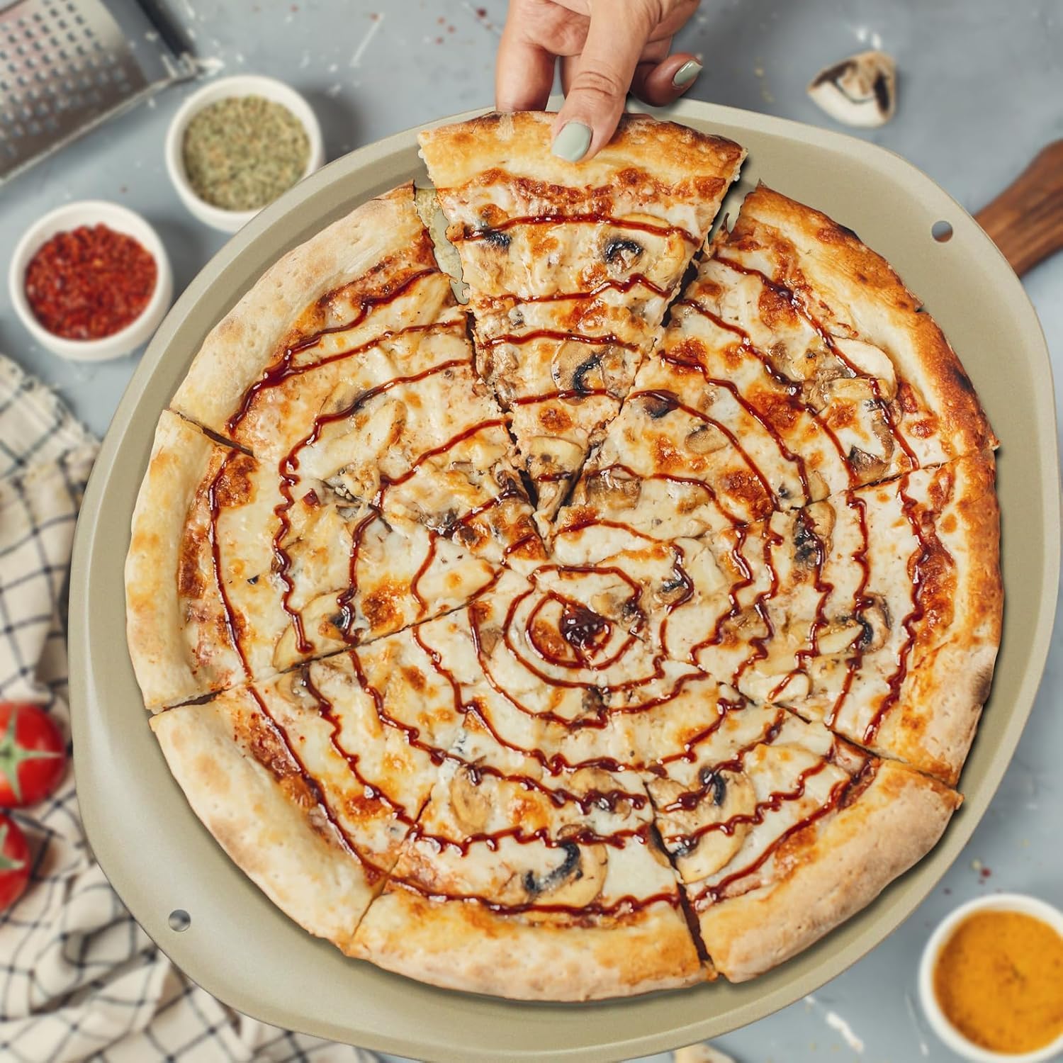 Pizza Pan, 14 Inch Pizza Pan for Oven, Round Nonstick, Rust-Free, No Holes | Widen Handles Pizza Pan for Cooking, Baking, and Grilling - Durable, Even Heating, Long-Lasting Kitchen Cookware, Golden
