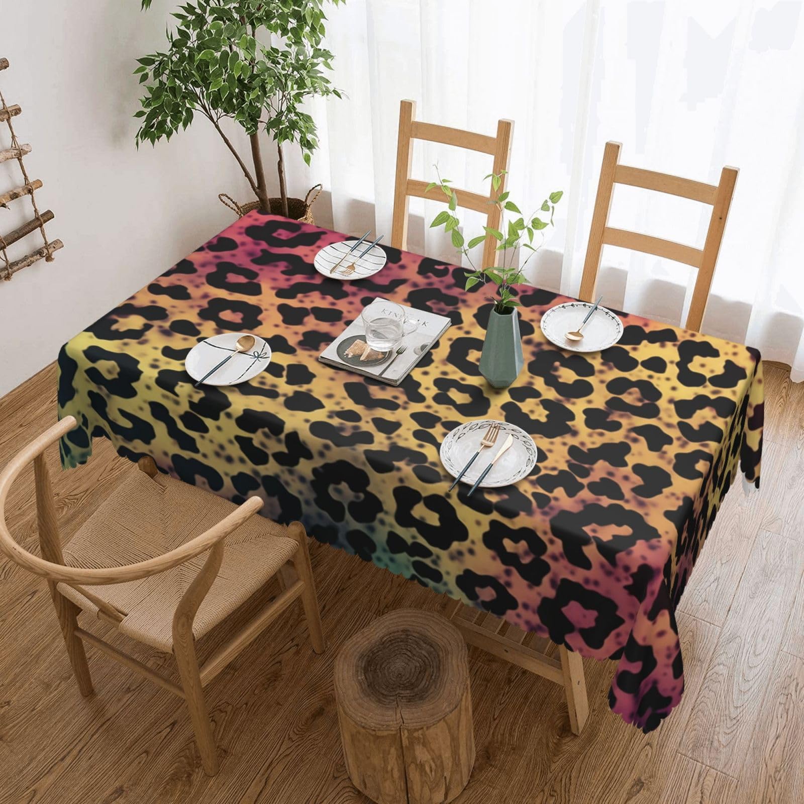 Nappe léopard anti-tache et imperméable en polyester infroissable