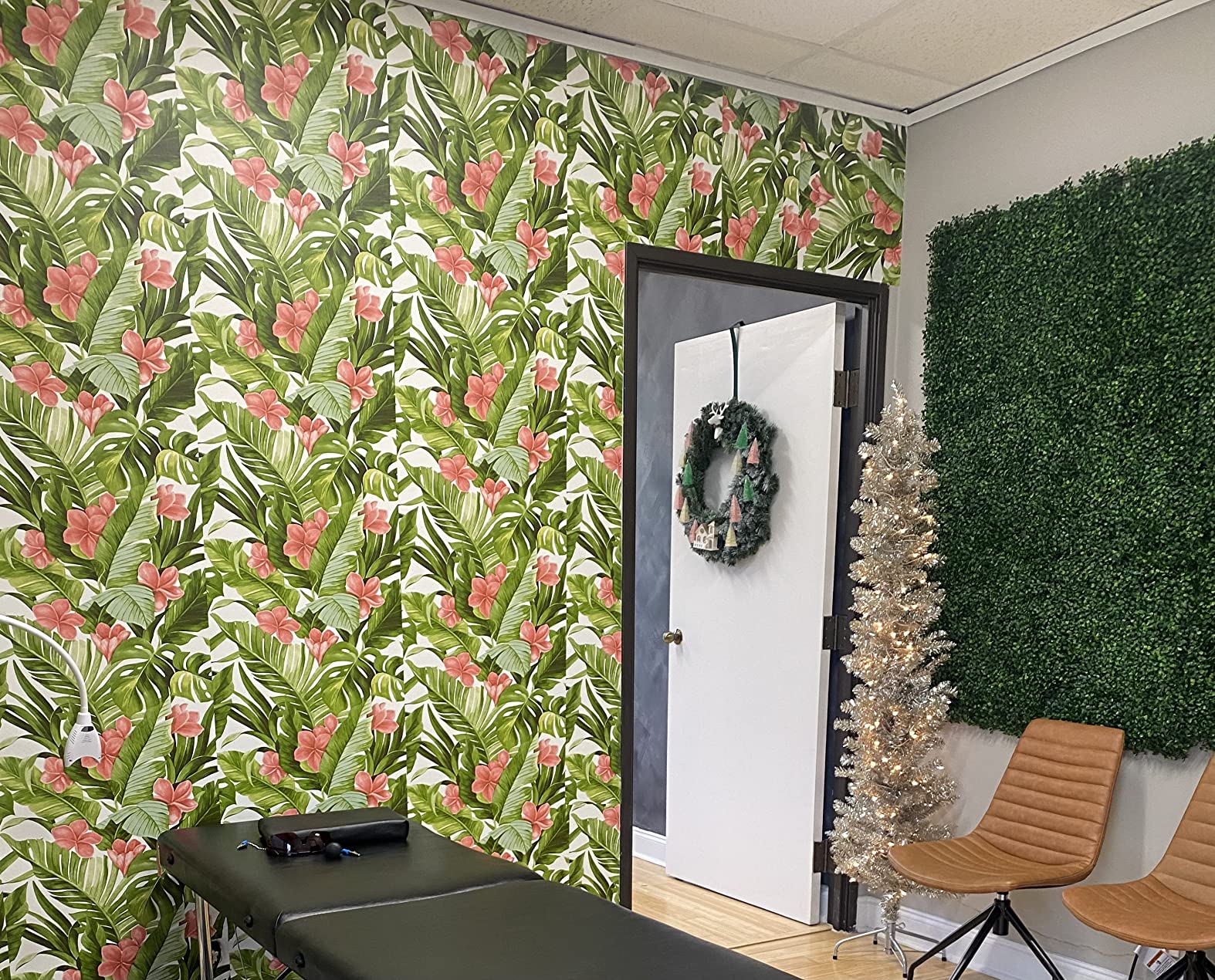 6/mo Finance NuWallpaper NU2927 Neutral Paradise Peel & Stick