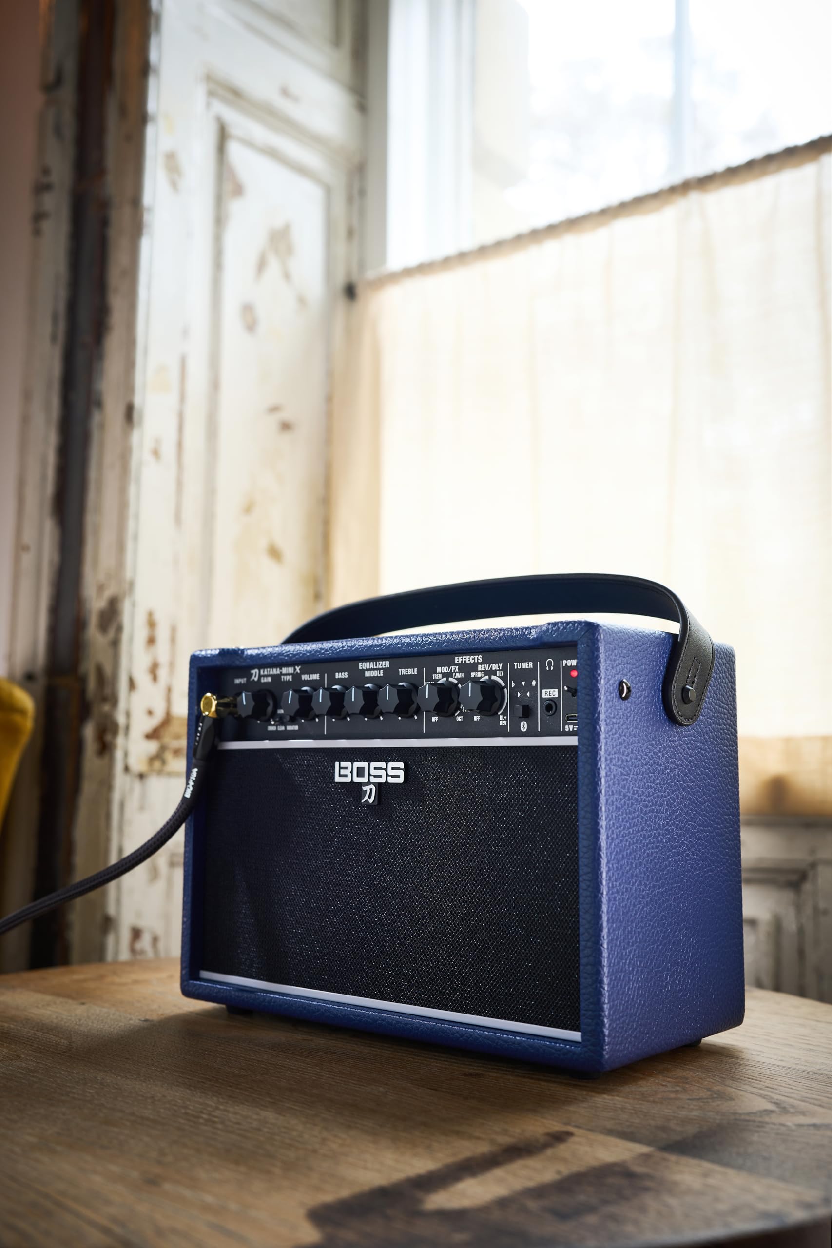 梱包済　最終値下げ　美品　BOSS ボス KATANA-MINI ギター　アンプ Amazon | BOSS ボス KTN-MINI X 小型ギターアンプ KATANA AMP MINI X