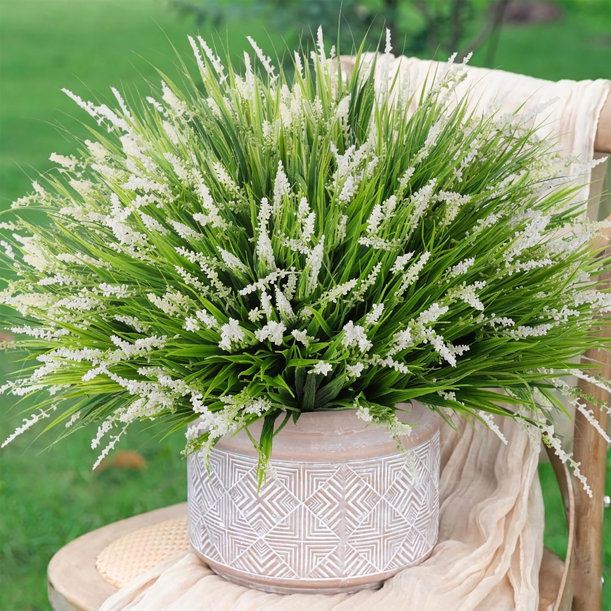 HyeFlora 20-Bundle Monkey Grass & Flowers
