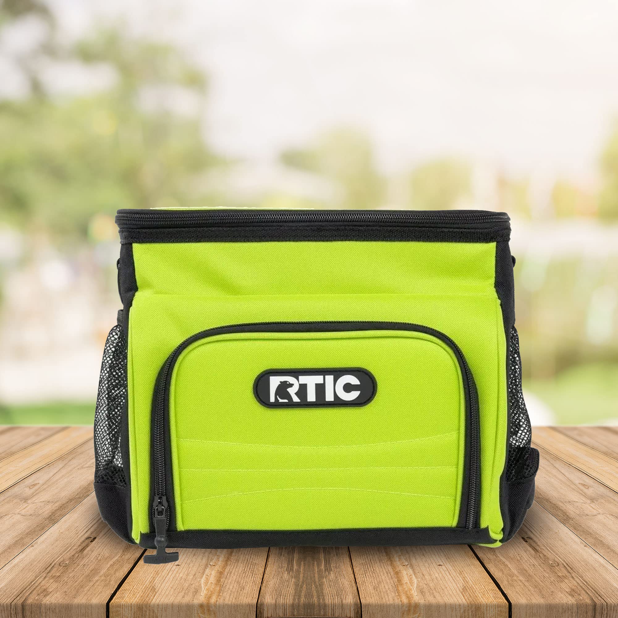 RTIC Day Cooler Bag 6 Can, Soft Sided Portable Insulated Cooling Bags for  Lunch, Beach, Drink, Beverage, Travel, Camping, Picnic, for Men and Women, Lime  Green, Coolers \u0026 Cool Bags - Amazon Canada