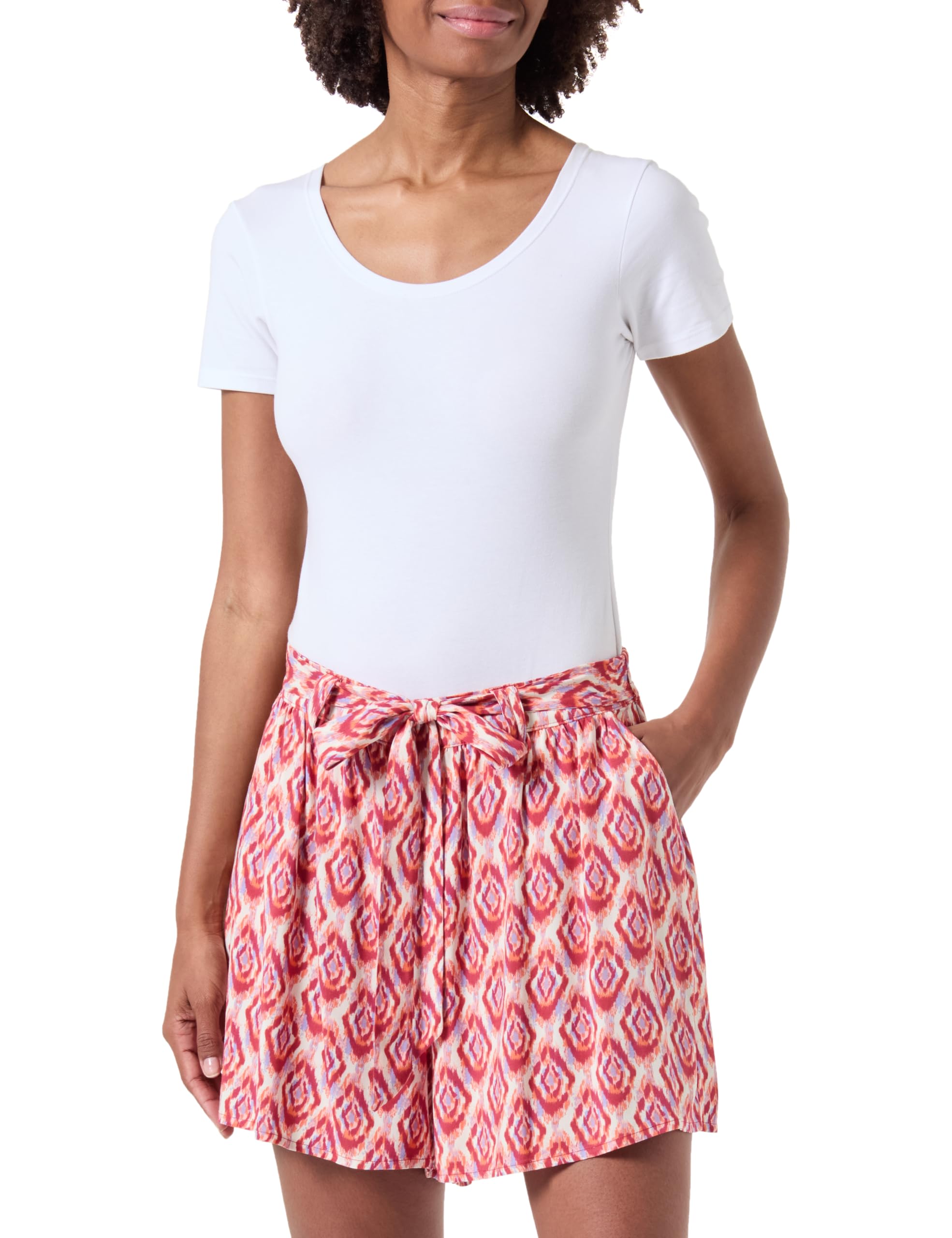 Only Women's Red Onlnova Life Vis Jasmin Aop Shorts, Xs