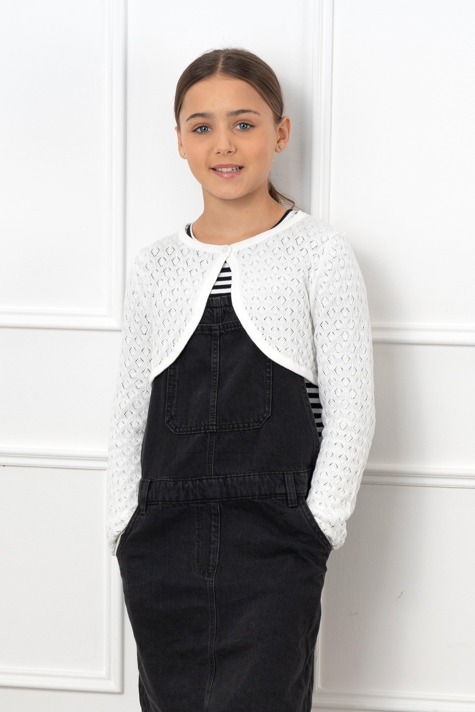 Bolerose Boléro Fille Maille Ajourée Manches Longues | Bouton Assorti, Coton 100 %, Bords Côtelés, Coupe Courte, Léger et Respirant, 3-14 Ans, Devant Ouvert