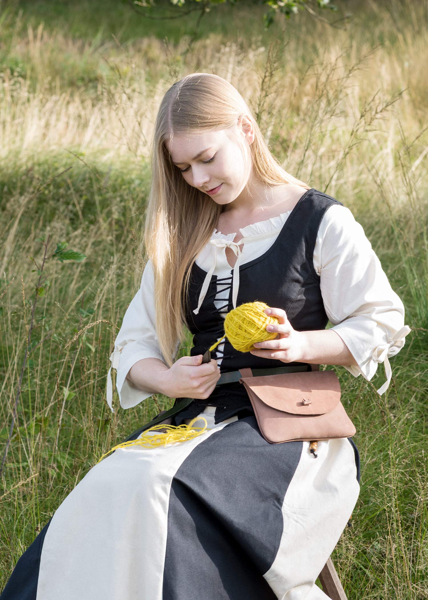 Battle-Merchant Tilda - Corpetto medievale Tilda con bretelle ampie - cotone - ideale per giochi di ruolo dal vivo (LARP), costume tardomedievale - nero o marrone - S-XXL