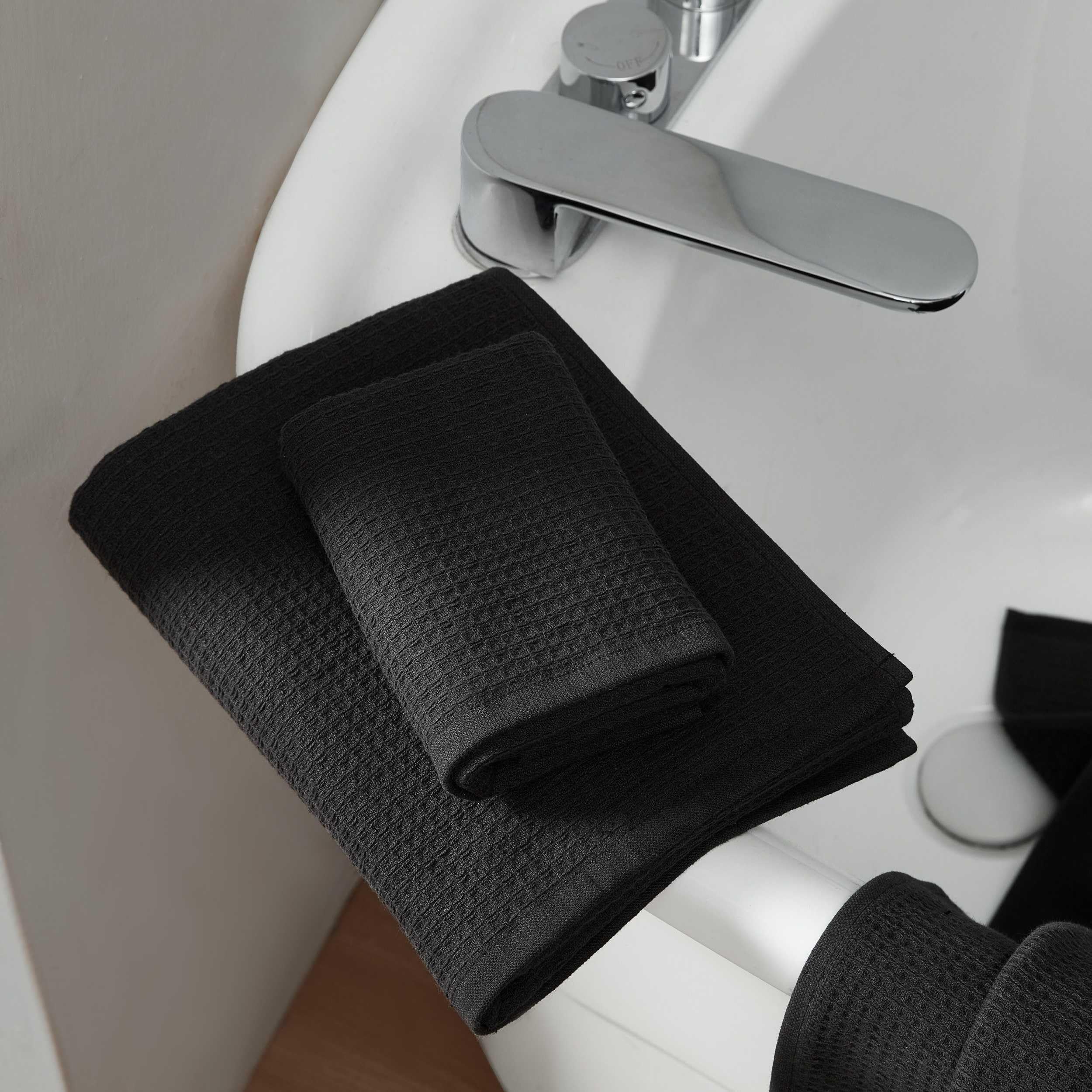 Calvin Klein - Juego de Toallas, Toallas de algodón Suaves y absorbentes, decoración Moderna de baño (Eternity Solid Black, 3 Piezas)