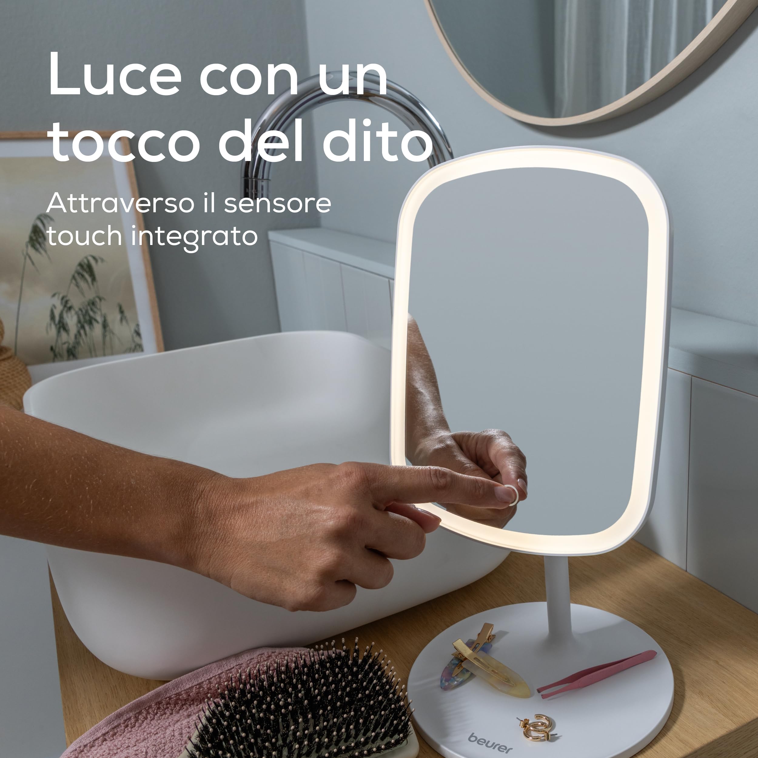 Beurer BS 47 Specchio cosmetico illuminato con 3 colori adatto per il makeup, con supporto magnetico, ruotabile a 360° e rimovibile, pratico specchio da bagno con superficie di appoggio