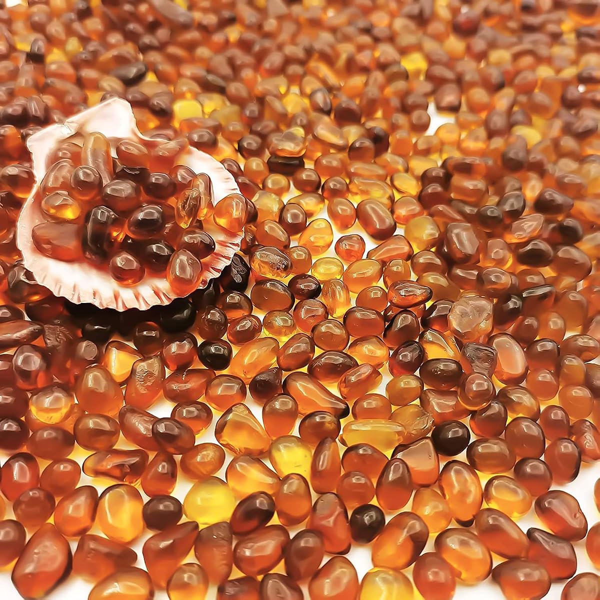 Keedolla Aquarium Sea Glass Pebble Stones, 6-9mm Fish Tank Gravel Marble Rock for Aquarium, Fish Turtle Tank, Vase Fillers, Garden - Amber(0.93LB/430g)
