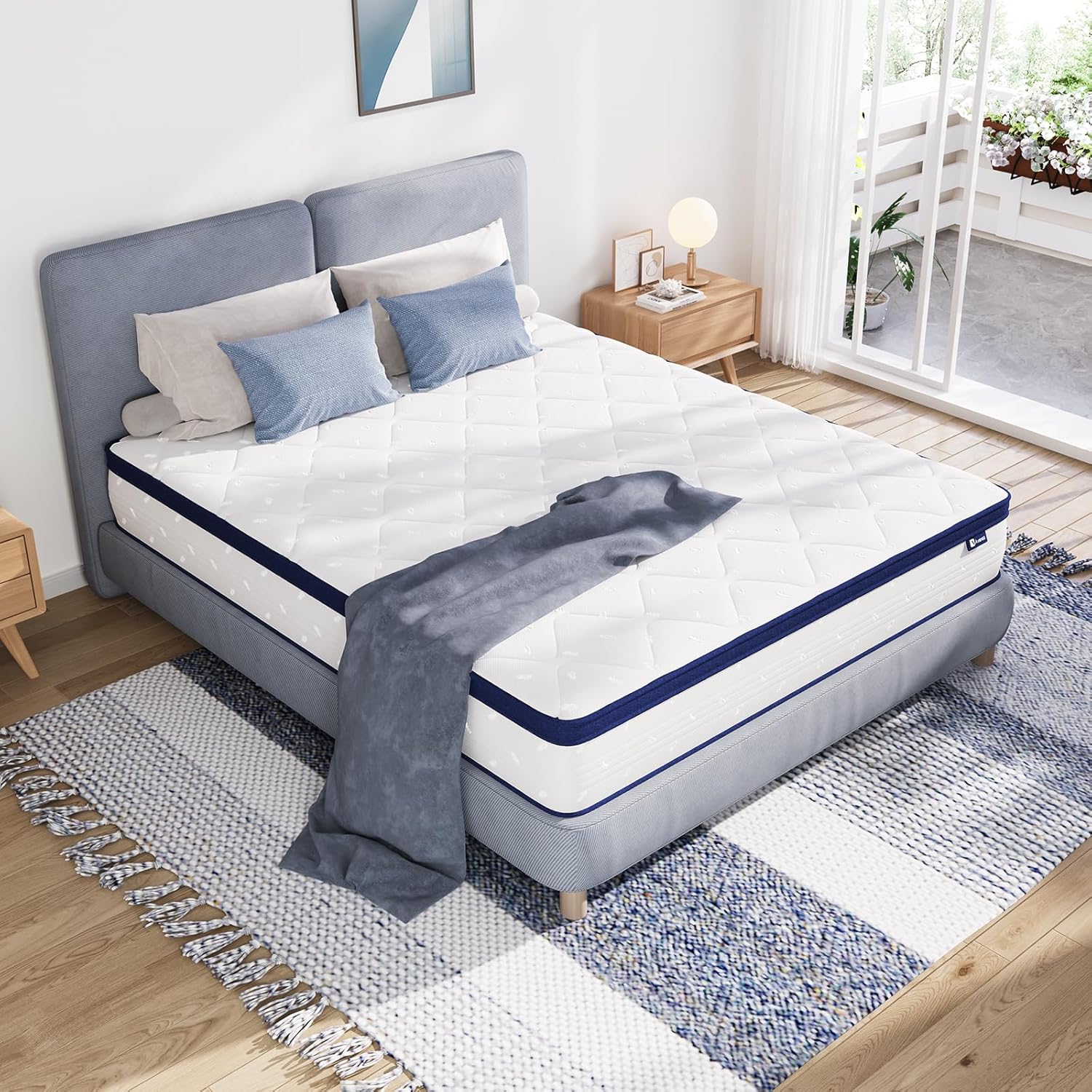 Avenco King Mattress, 12 Inch King Mattresses in a Box, Hybrid King Size Mattresses with Comfort Foam and Pocket Coils for Pressure Relief & Motion Isolation White & Blue King 12 Inch