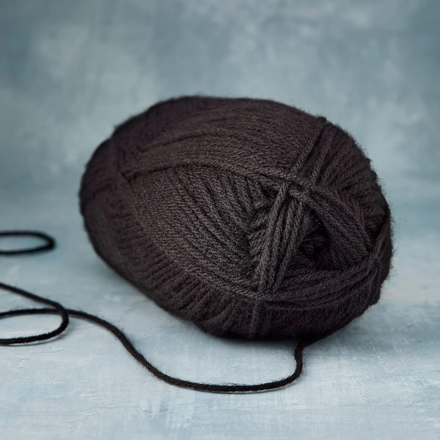 Loops & Threads Impeccable Solid Yarn - Solid Yarn for Knitting, Crochet, Weaving, Arts & Crafts - Black, Bulk 18 Pack