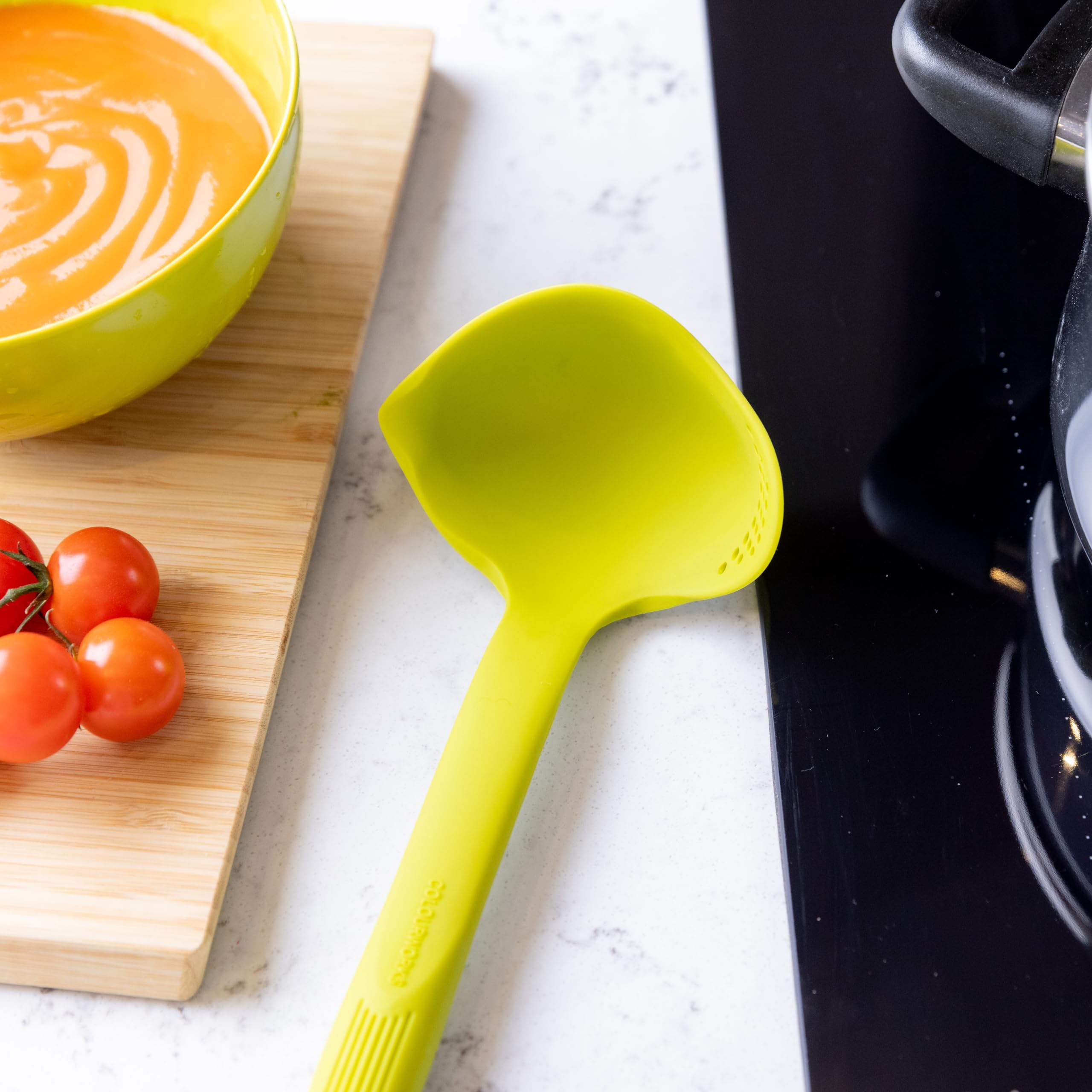 Colourworks Silicone 27cm Ladle Green - Image 4