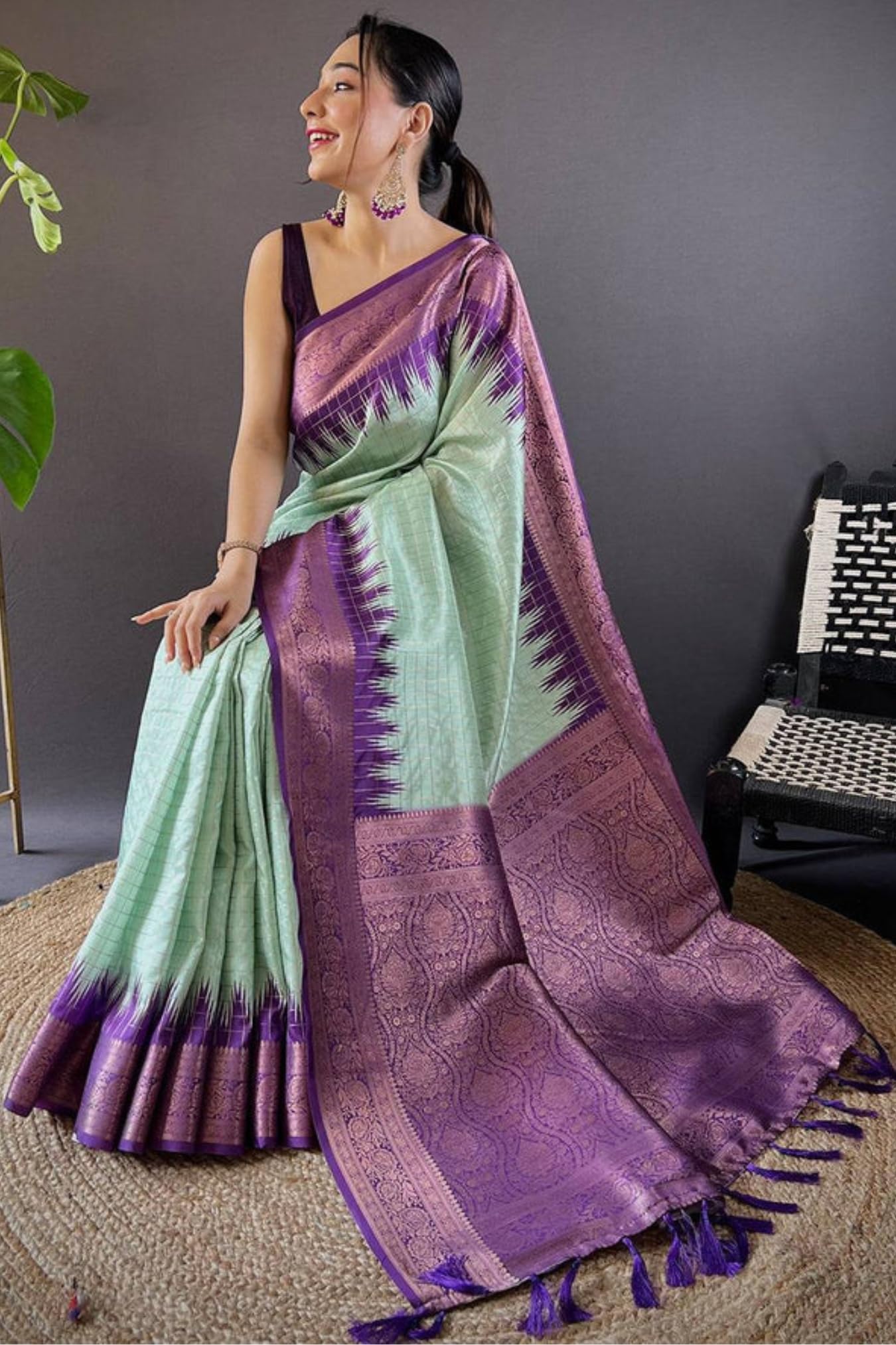 SGF11 Women's Kanjivaram Soft Silk Gadwal Pattu Sarees With Zari Checks Weaving product image 3