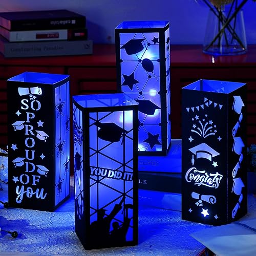 Miniatura 2 de 4 piezas de centros de mesa de graduación 2025, faroles de mesa de graduación 2025 con tira de luces LED para suministros de fiesta universitaria,