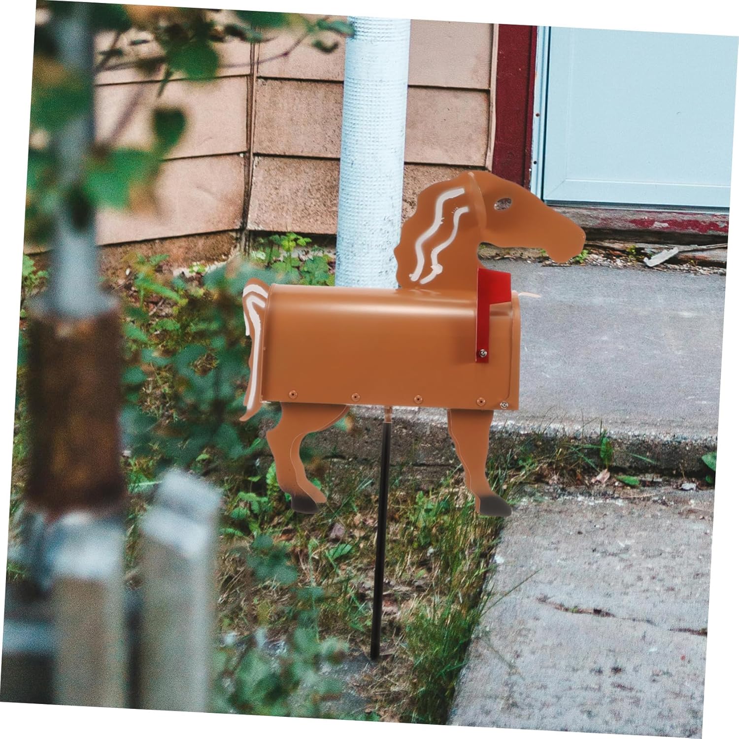 Healeved Unique Horse Shaped Iron Mailbox for Outdoor Use Sturdy Farmhouse Letter Box Decorative Design for Home and Garden