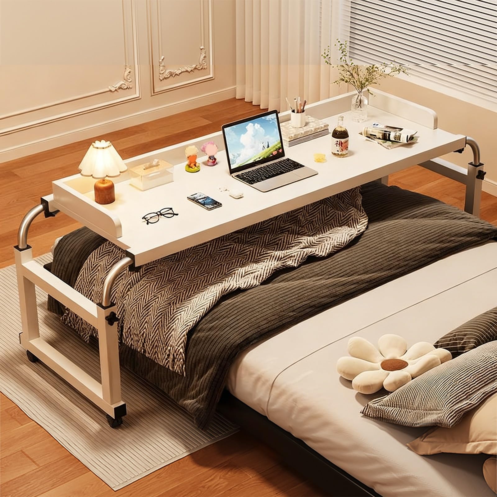 Table de lit réglable en Hauteur et en Largeur sur roulettes, Table médicale à roulettes avec déflecteur, pour Lit pour Bureau Hôpital Lecture(White,120 * 44cm/47 * 17in)