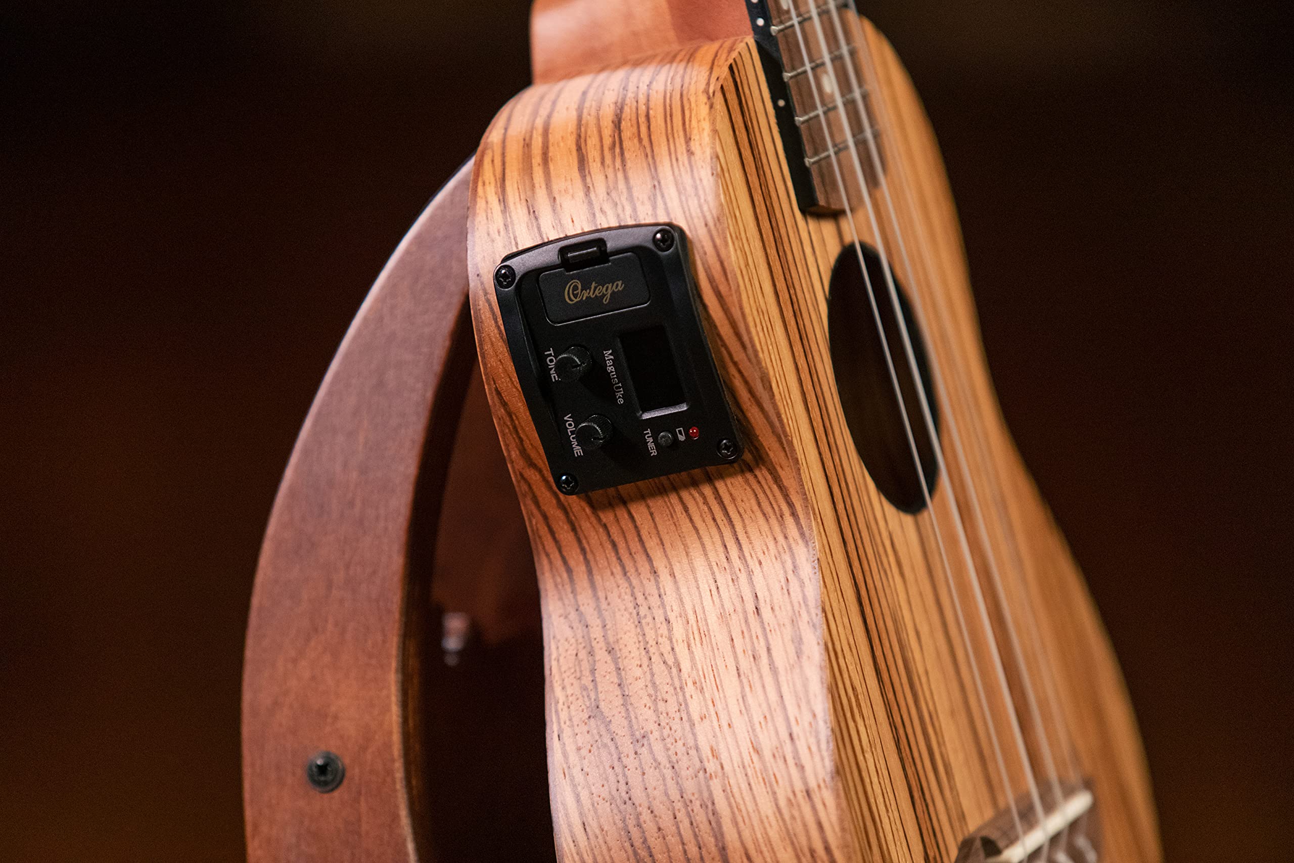 Ortega Guitars Ukulele Soprano Elettro-Acustico – Timber Series – Gig Bag Inclusa – Zebrawood, Natural (RFU10ZE)