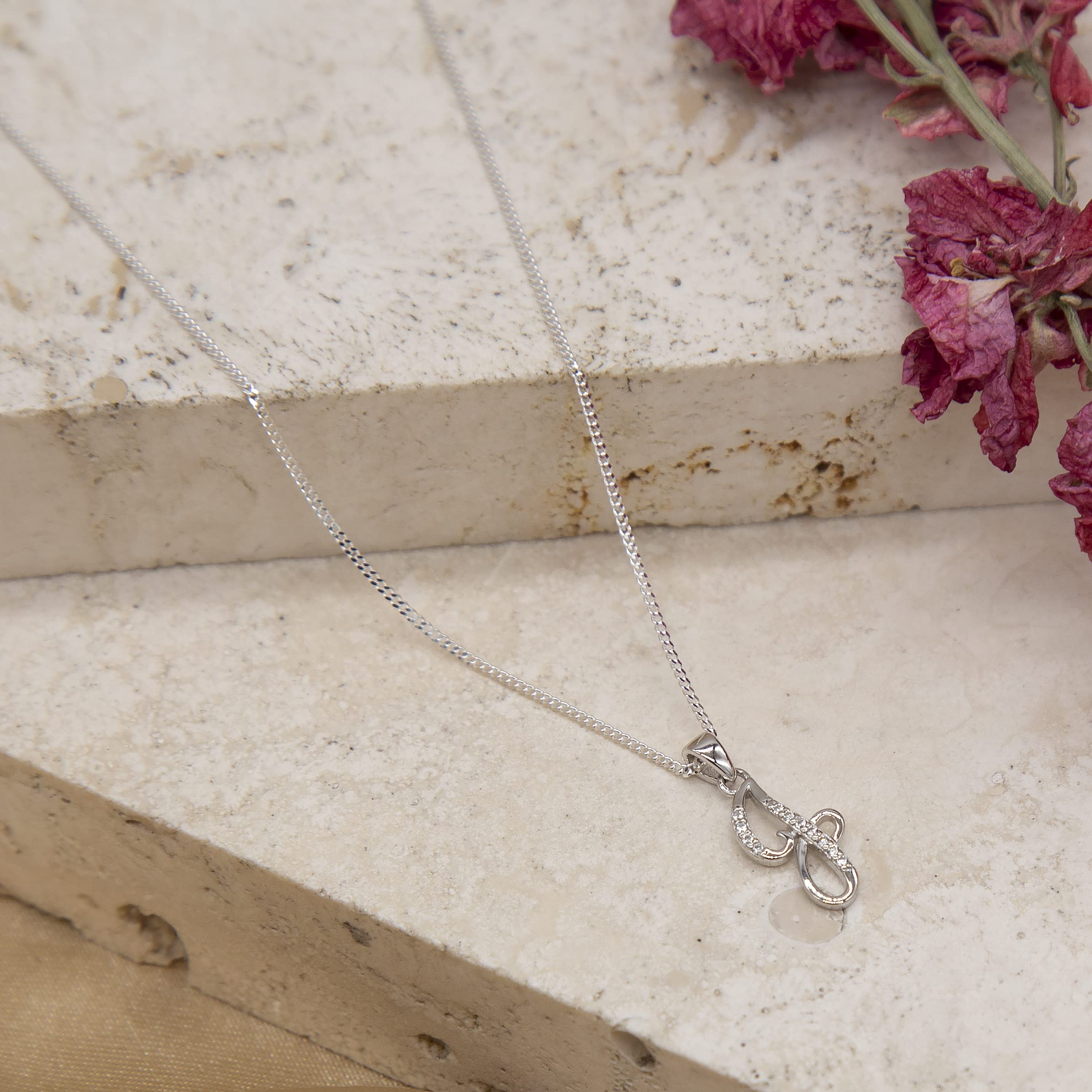 Tuscany Silver Ciondolo iniziale da donna in argento sterling placcato rodio con scritta CZ su catena a barbazzale in argento sterling placcato rodio 46 cm/18"