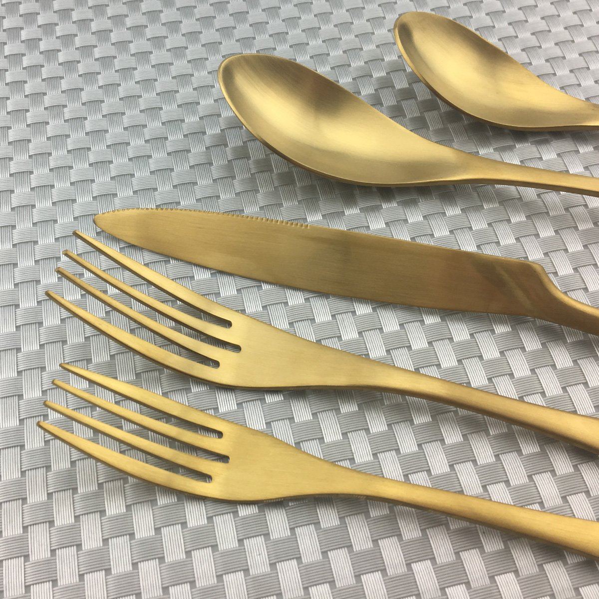 Puzhler 18/10 Stainless Steel Matte Flatware Silverware Set, Gold Utensils Set Service for 1 (7-Piece)