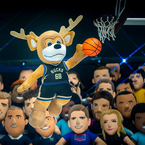 Miniatura 6 de Bleacher Creatures Milwaukee Bucks Bango - Figura de peluche de mascota de la NBA de 10 pulgadas, una mascota para jugar o exhibir
