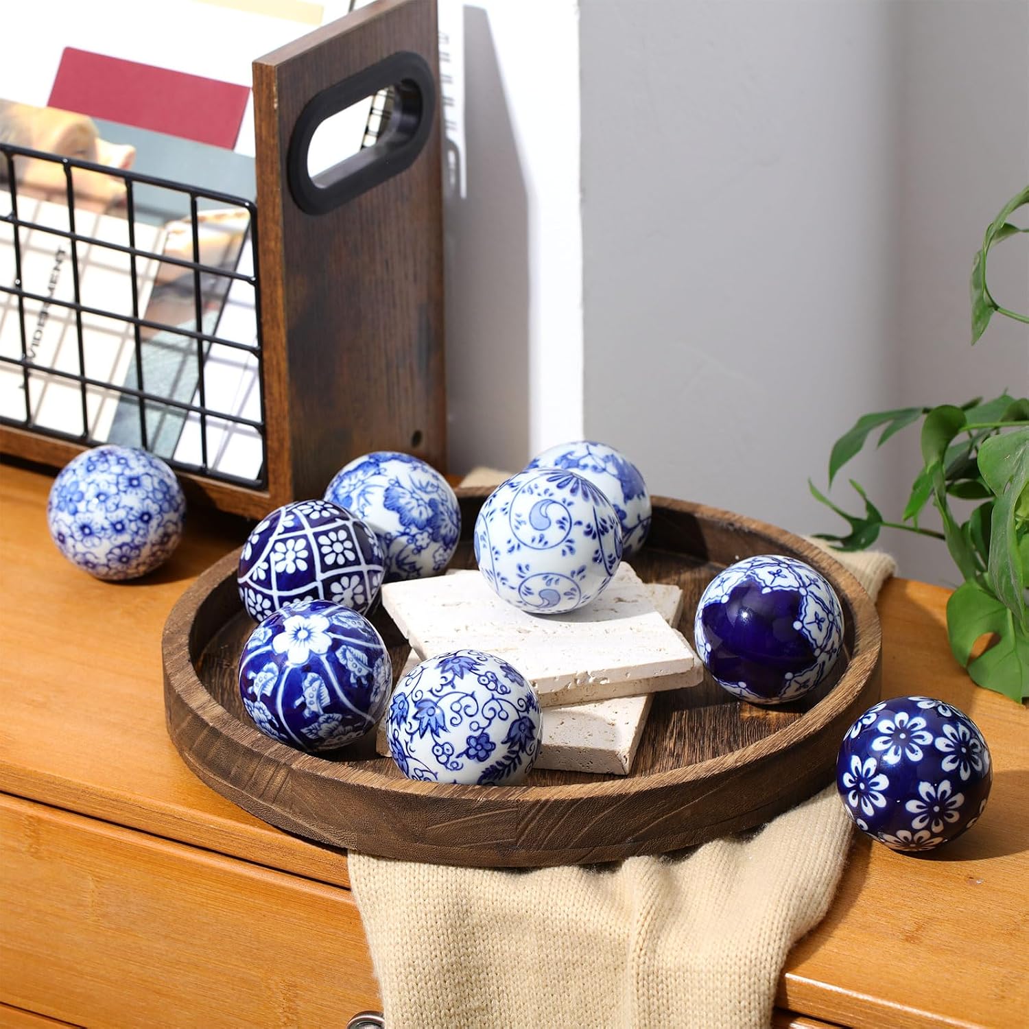 Vesici 9 Pcs Blue and White Porcelain Balls Decorative Chinoiserie Orbs for Centerpiece Bowls China Ceramic Balls Farmhouse Basket Tray Vases Decoration Gifts for Dining Table Holiday(Vintage Style)