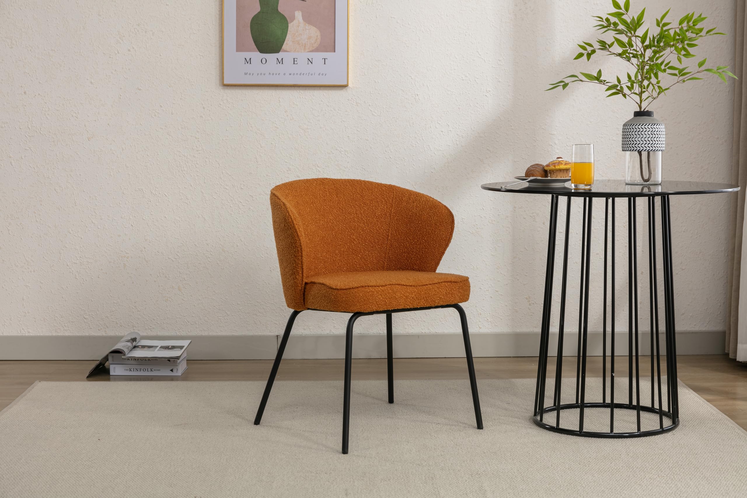 Lot de 2 chaises de salle à manger de luxe en velours gris foncé avec fonction pivotante et pieds en métal. Assise élégante et confortable pour une décoration élégante de salle à manger.