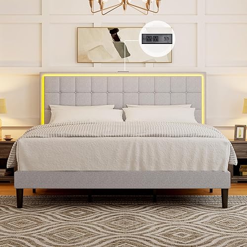 Base de cama tamaño King con cabecera LED, plataforma tapizada con botones de lino con estación de carga USB, fuerte soporte de listones de madera,