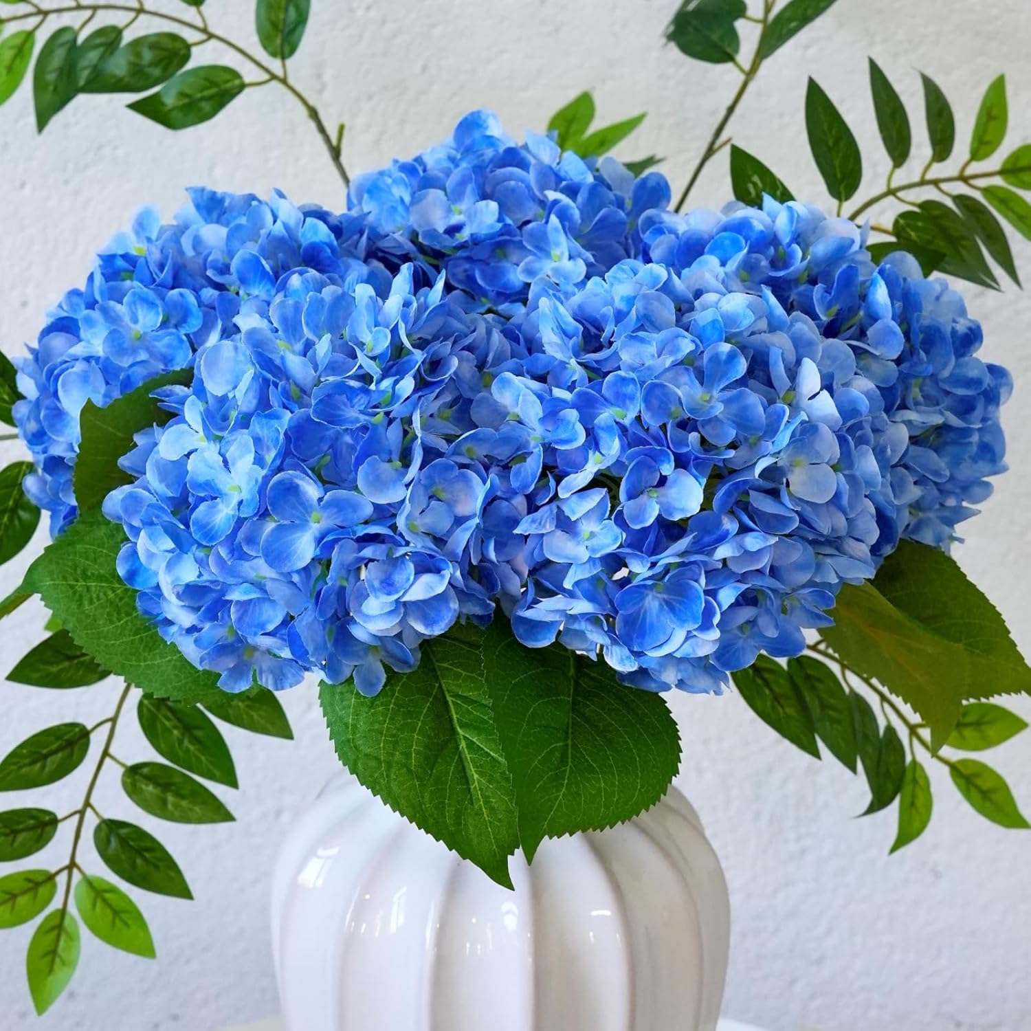 5 Pcs 18.5 inch Faux Silk Blue Hydrangea Artificial Flowers, Fake Flowers with Stems, for Wedding Bouquets Home Decor Table Centerpieces Outdoor Office Family Party Decoration - Image 5