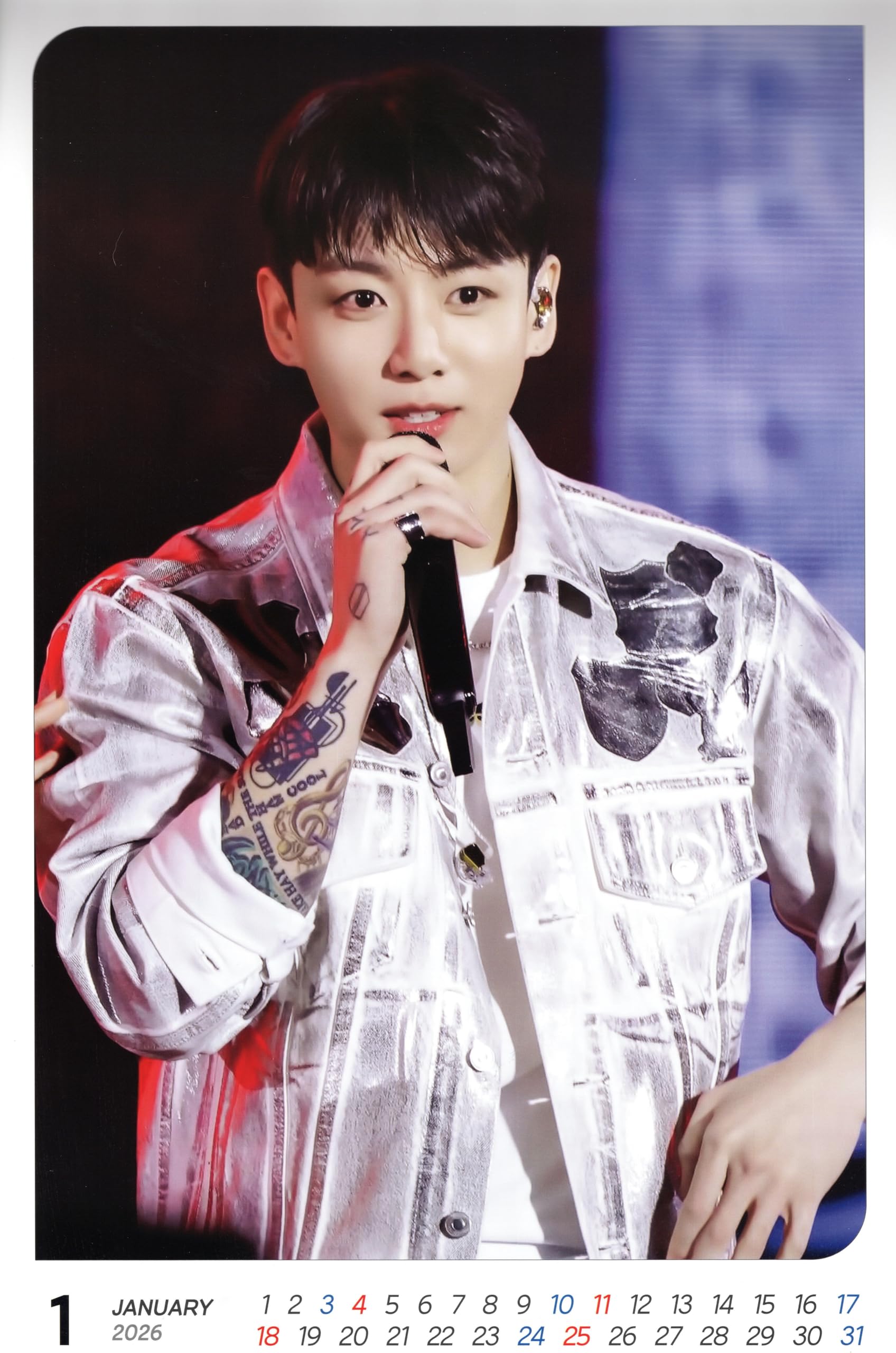 Amazon | ジョングク グッズ 大判 壁掛け カレンダー 2026年 (令和8年