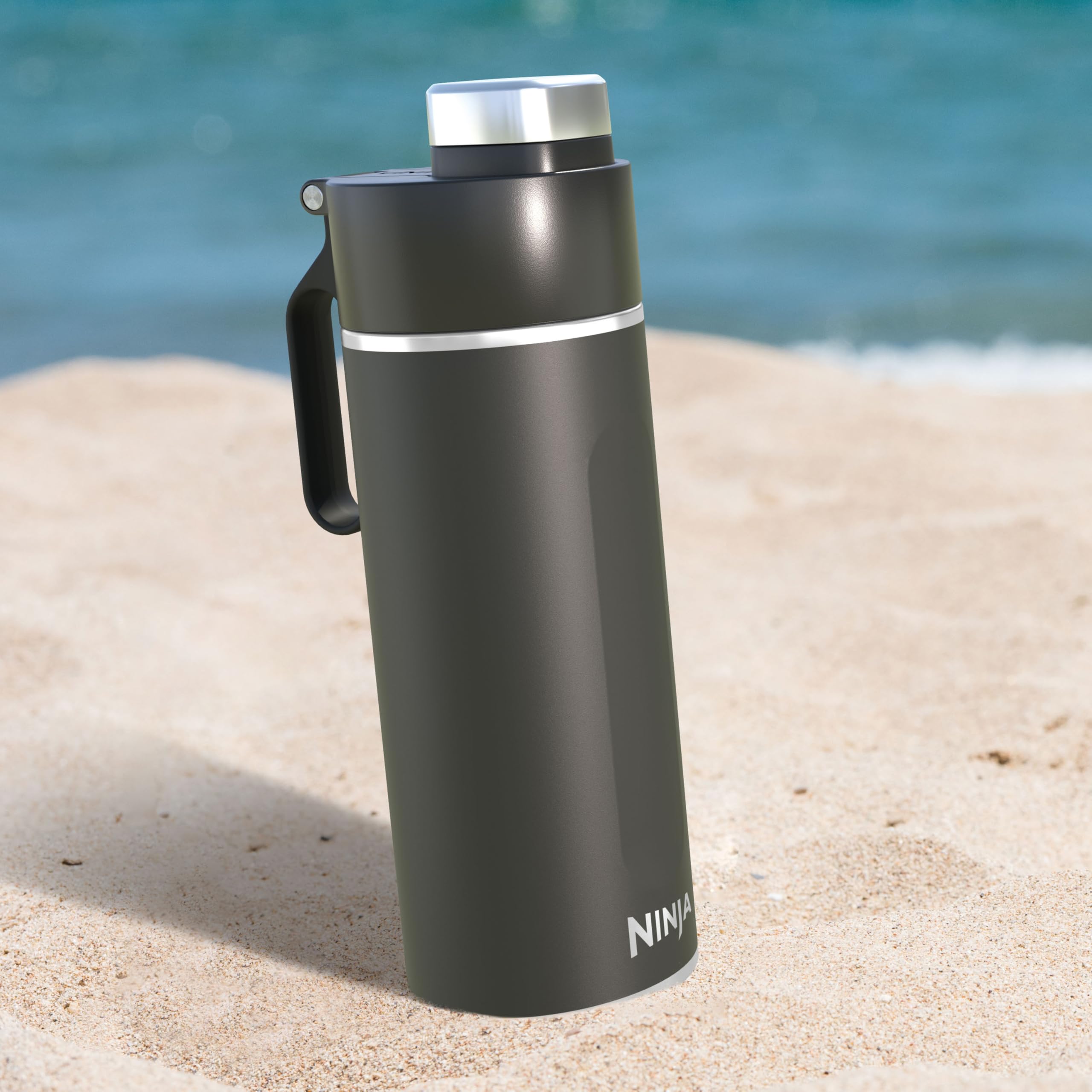 Ninja Thirsti Wasserflasche/Thermobecher to go, Schwarz, DW2401EUUKBK | 700ml, auslaufsicherer Deckel, für kohlensäurehaltige, heiße & kalte Getränke, dreifach isolierter Travel Mug