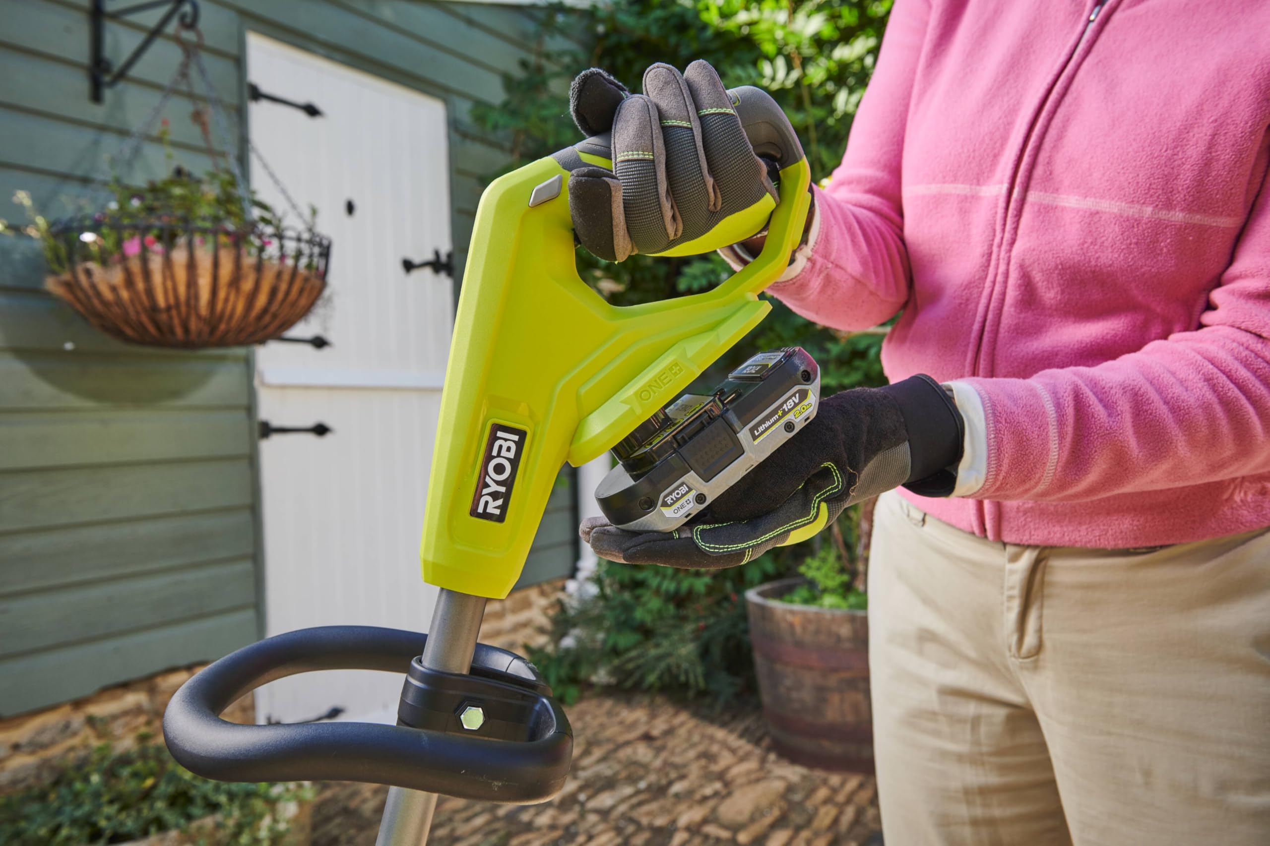 RYOBI 18 V ONE+ Akku-Fugenreiniger RY18PCC-120, mit Drahtbürste, inkl. 1x 2,0 Ah Akku und Ladegerät