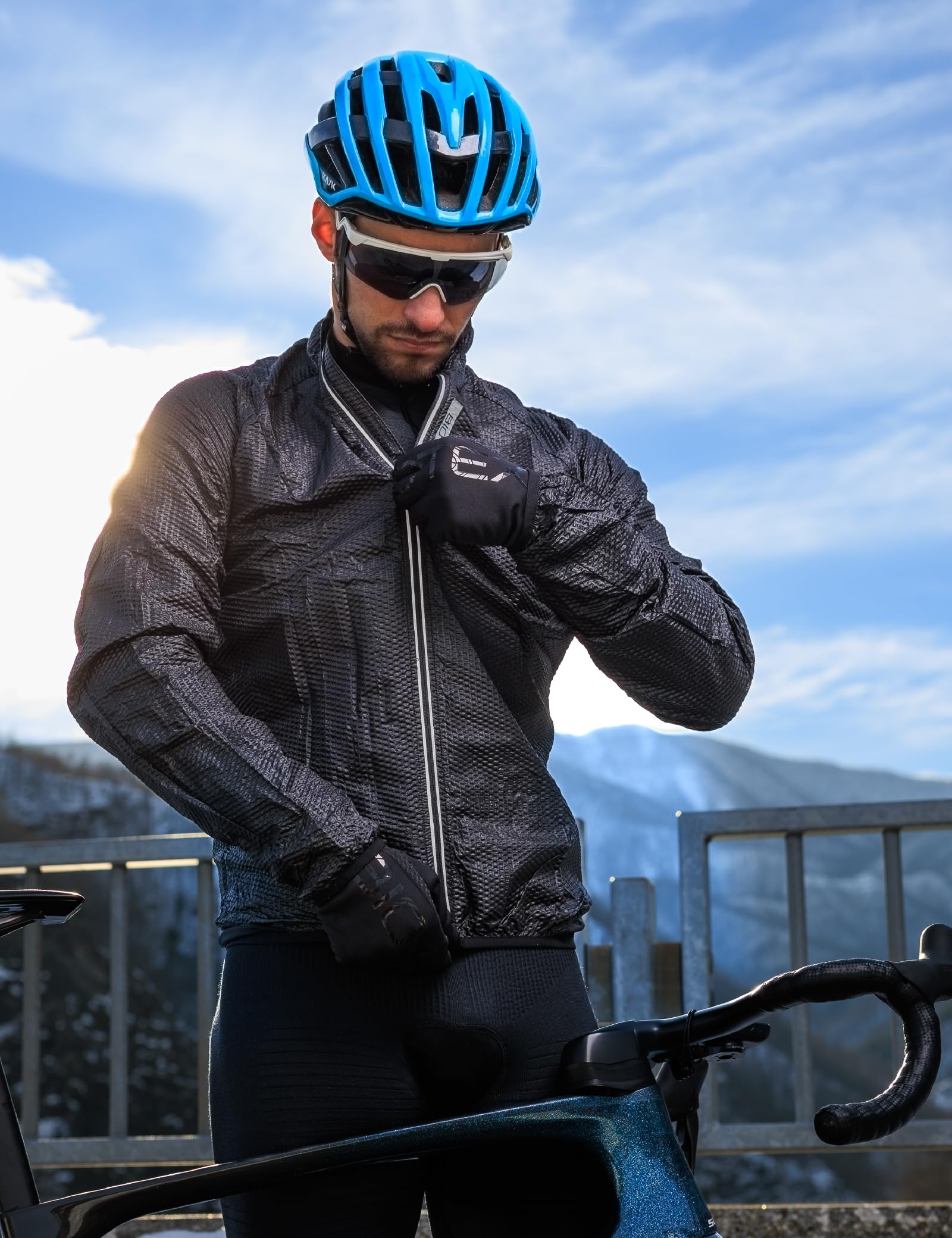 BIOTEX Mantellina Windjacket 3D BOLLE Unisex, Anti-vento e Ultra-Leggera, per Ciclismo e Running
