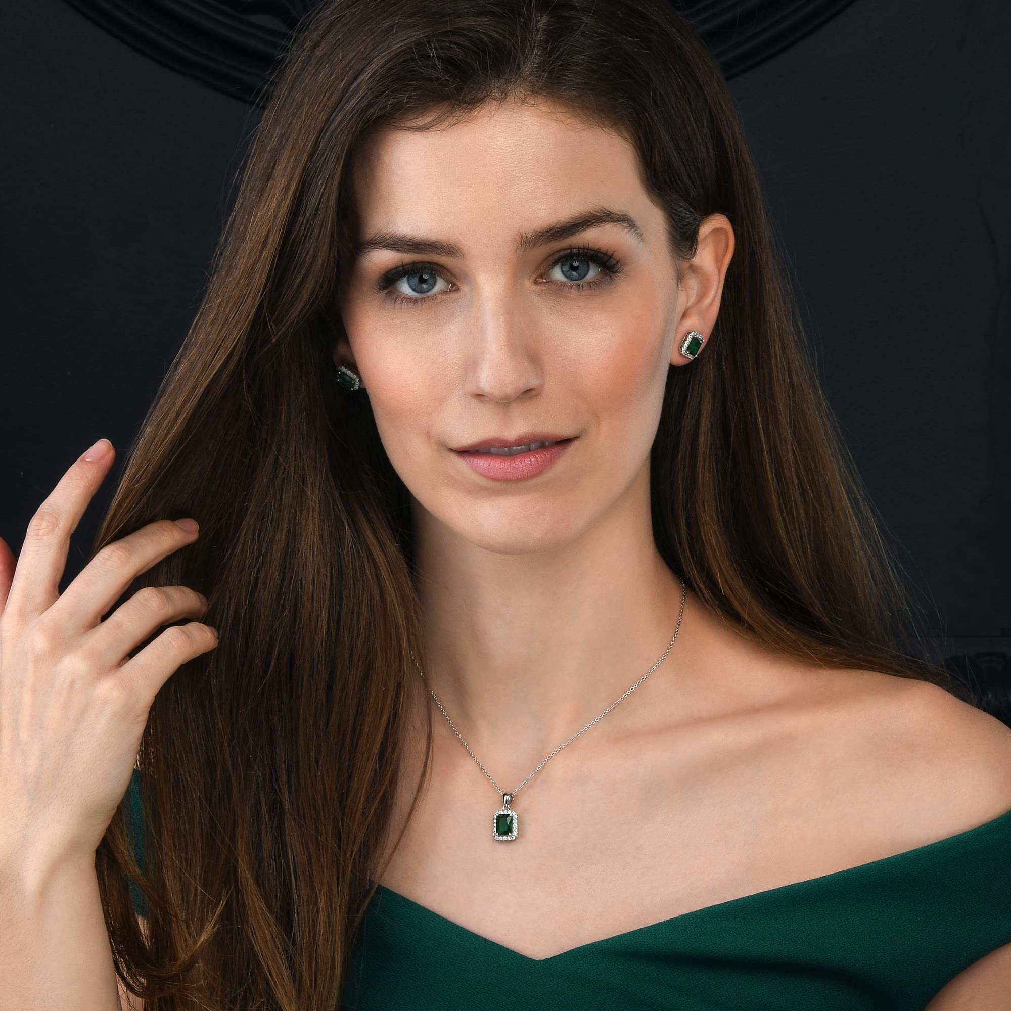 Diamond Treats Collana Donna in Argento Sterling 925 con Zirconi Taglio Smeraldo Bianchi, Verdi, Blu o Rossi, Elegante Collana Rettangolare in Argento con Confezione Regalo