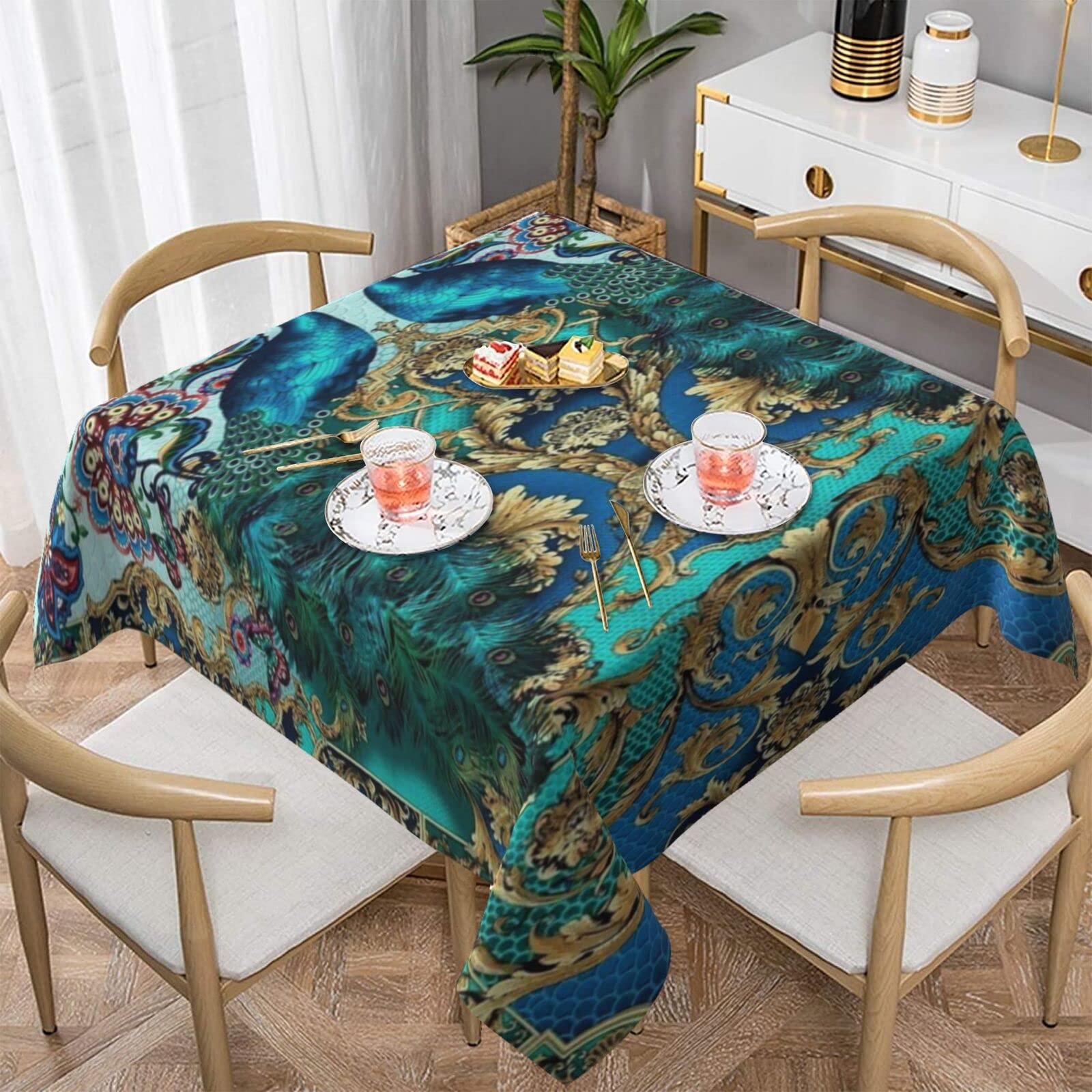 Nappe carrée paon anti-tache pour protéger et embellir votre table de cuisine facilement