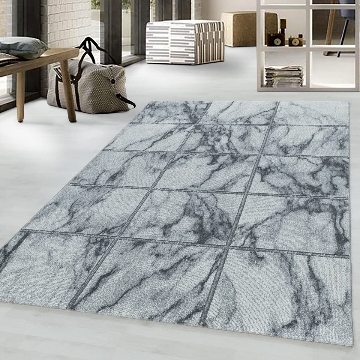 Tapis marbré argenté 160 x 230 cm pour sublimer une salle à manger