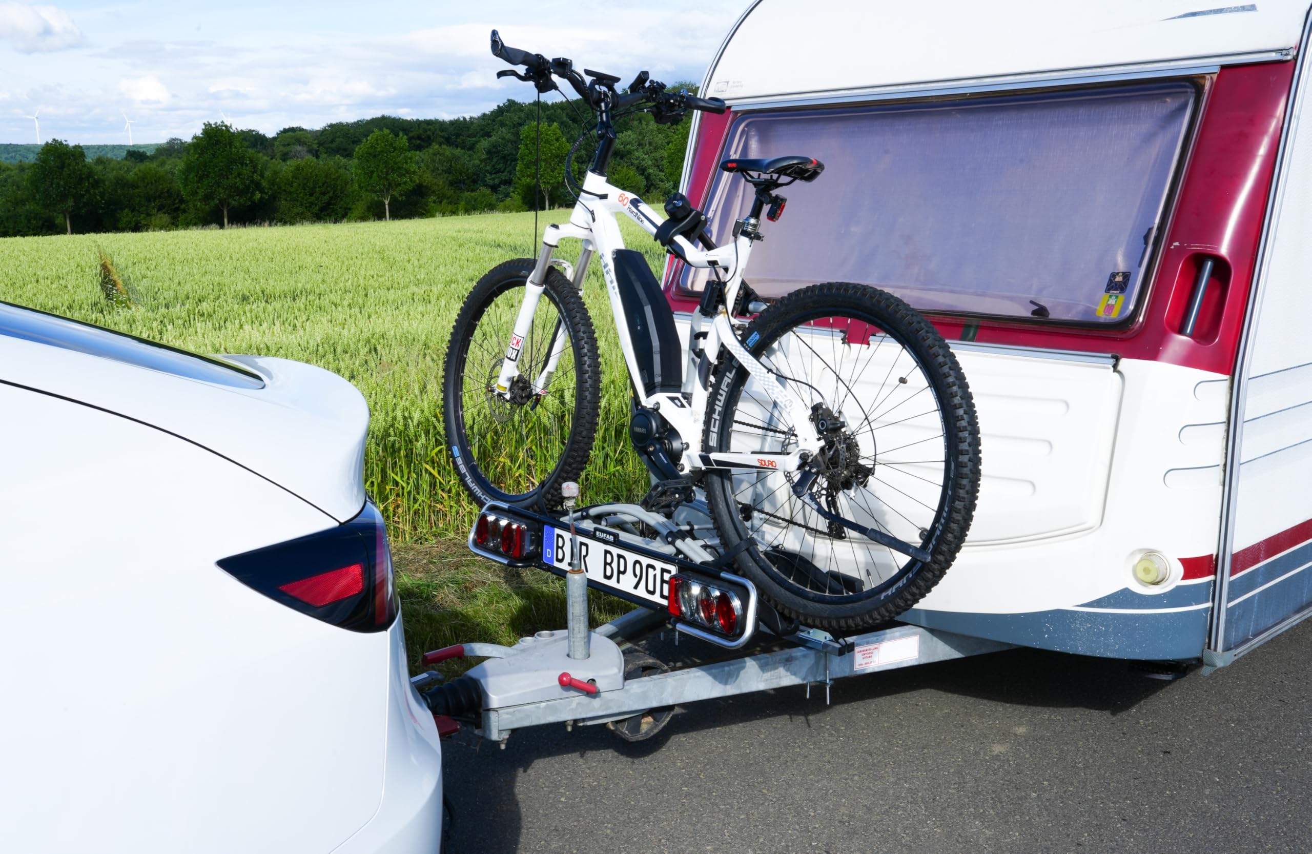 Deichselträger Fahrradträger Adapter Wohnwagen | Kupplungsträger Deichselaufnahme | inkl. Befestigungsmaterial | max. 50 kg | für 2 Fahrräder | U-Bügel & Klemmplatten | Caravan Zubehör
