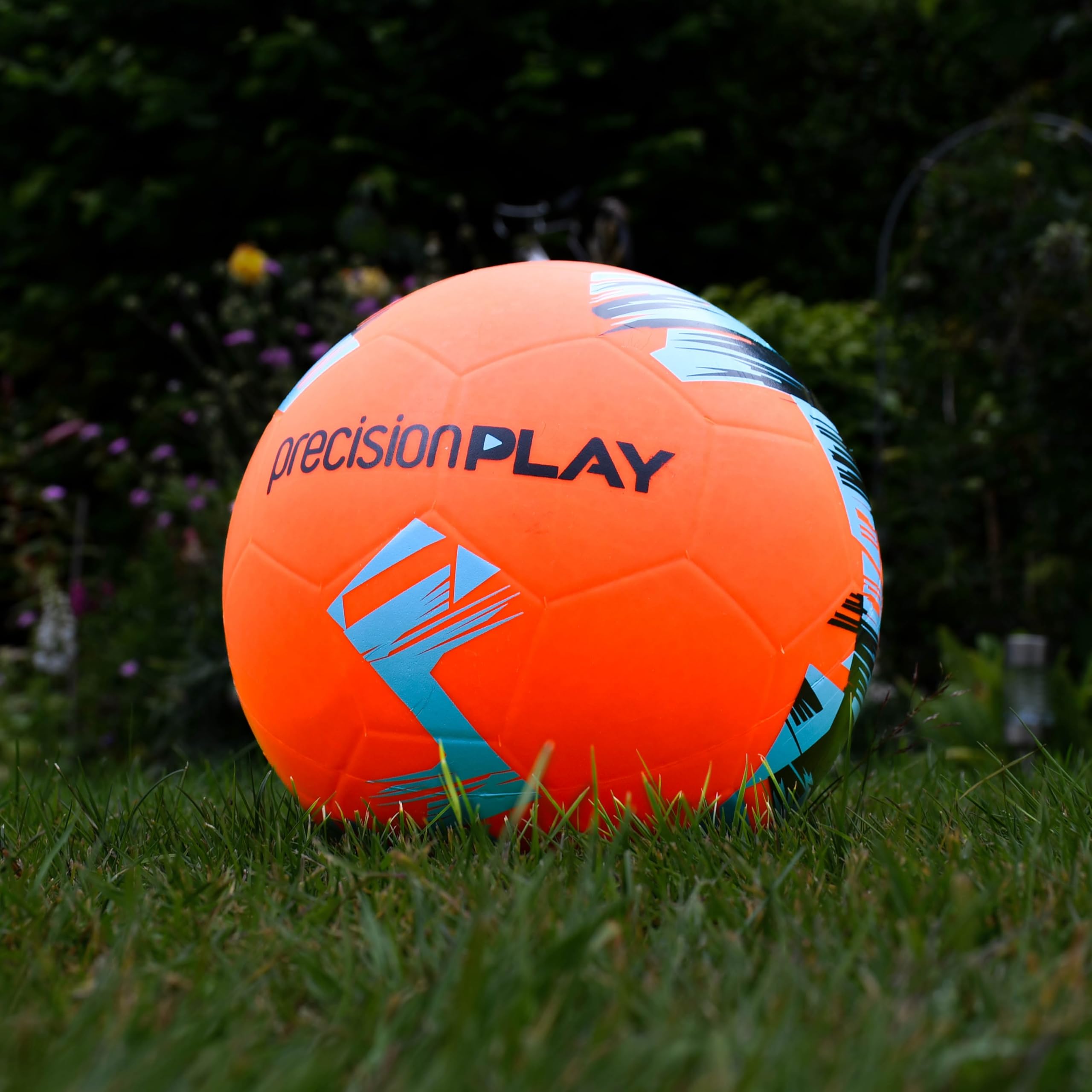 Precision Play Force - Balón de fútbol con luz LED, Brilla en la Oscuridad, Recargable y Resistente al Agua, Naranja Fluorescente, construcción de Goma Duradera, tamaño 5