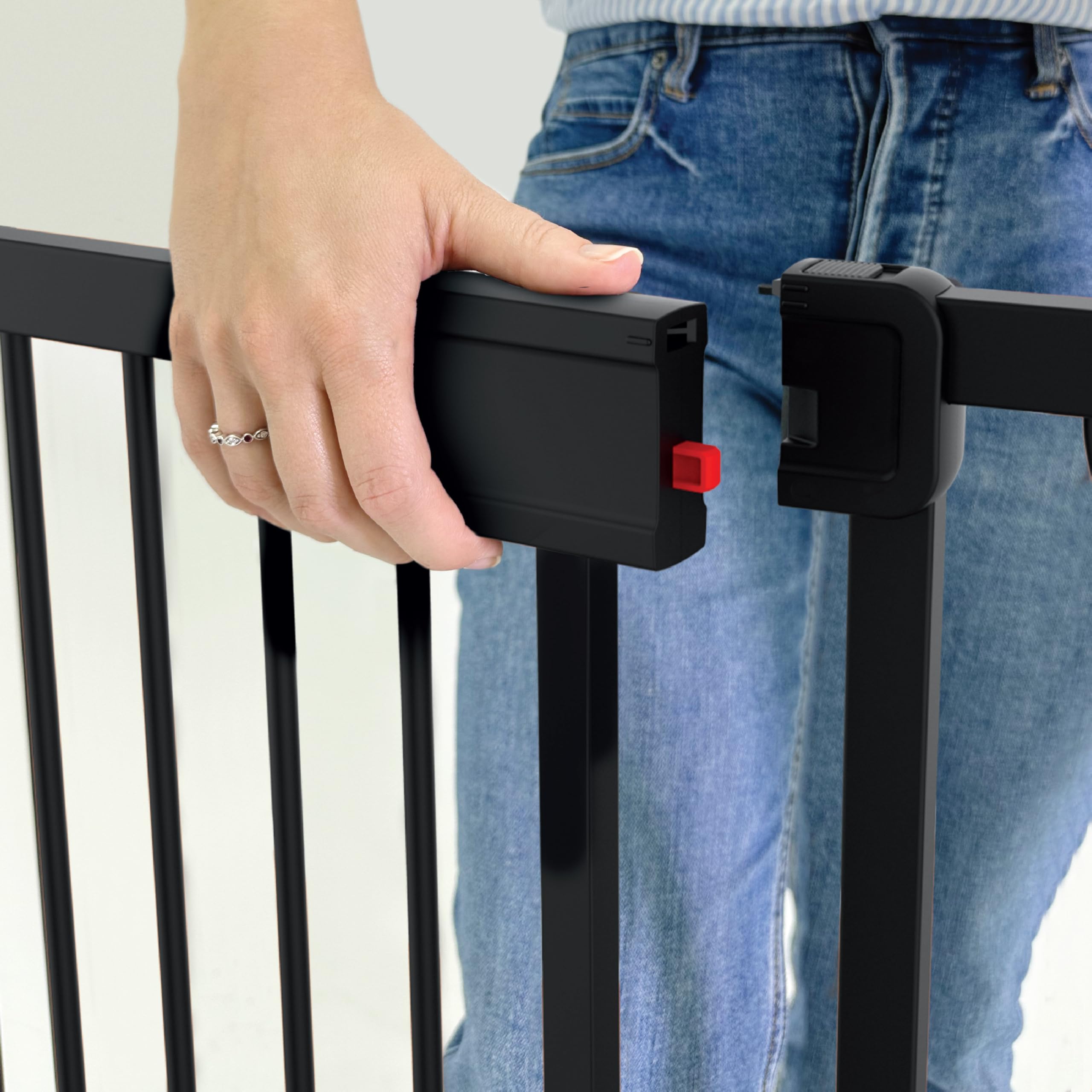Ingenuity Hands-Free Barrera Seguridad Niños, Funcionamiento A Pedal/Apertura Con Una Mano, 73-80cm Ancho, Fijación Por Presión/Hardware, Extensión Disponible, Barrera para Perros Sin Tornillos