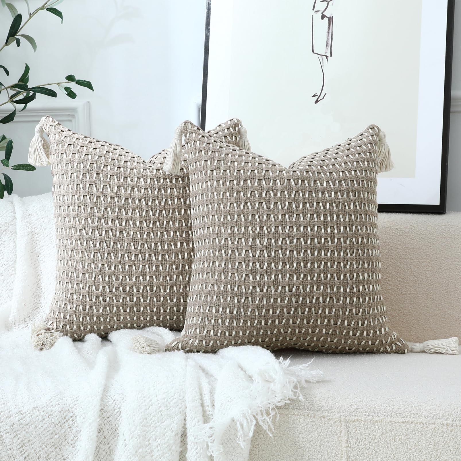 sykting Neutral Brown Pillow Covers 18x18 Textured Modern Farmhouse Boho Pillow Covers with Tassels Set of 2 Cotton Woven Patterned Cushion Covers Decorative for Couch Sofa Bed Living Room Outdoor