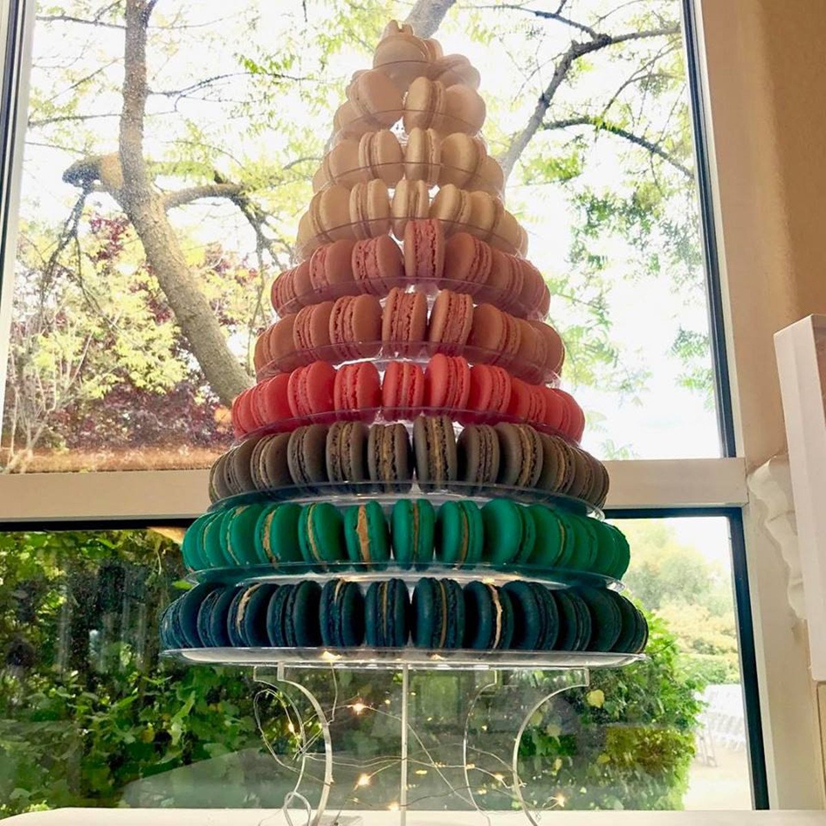 Présentoir à macaron en forme de tour - Pour une fête ou un mariage