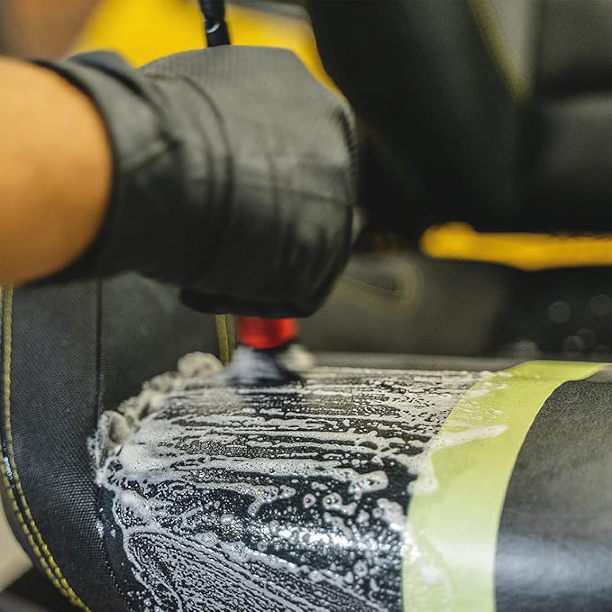 Mafra, Maniac Car Detailing Line, Formato 1L, Interior Cleaner Purifier, Pulitore Abitacolo Auto con Azione Decontaminante e Igienizzante Anti-Odore, Elimina Sporchi Misti Difficili
