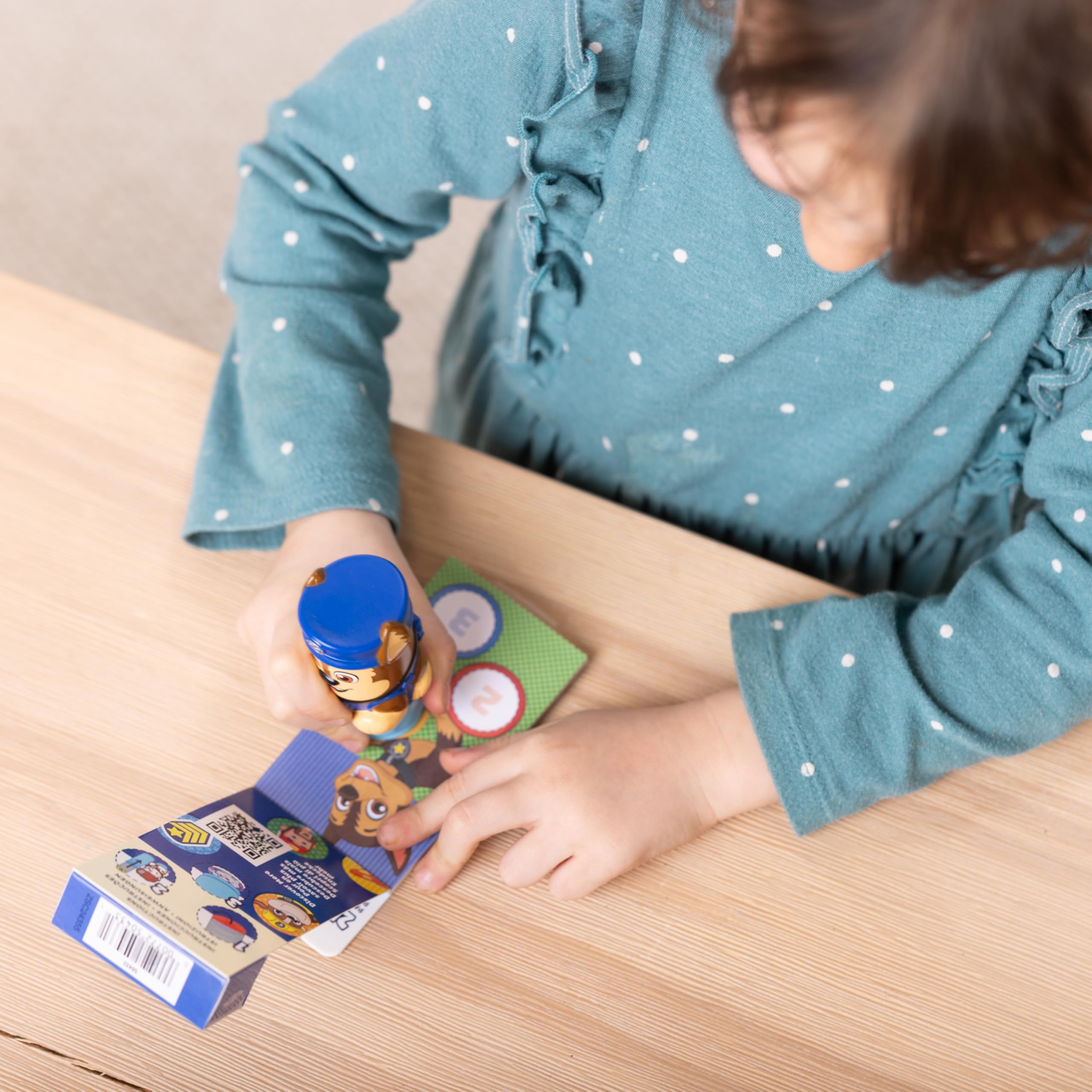 Melissa & Doug Naklejka Wow! Mini podkładka do aktywności i ponad 200 naklejek uzupełniających do stempli sztuki i rzemiosła Fidget Toy Collectibles – naklejki PAW Patrol – certyfikat FSC