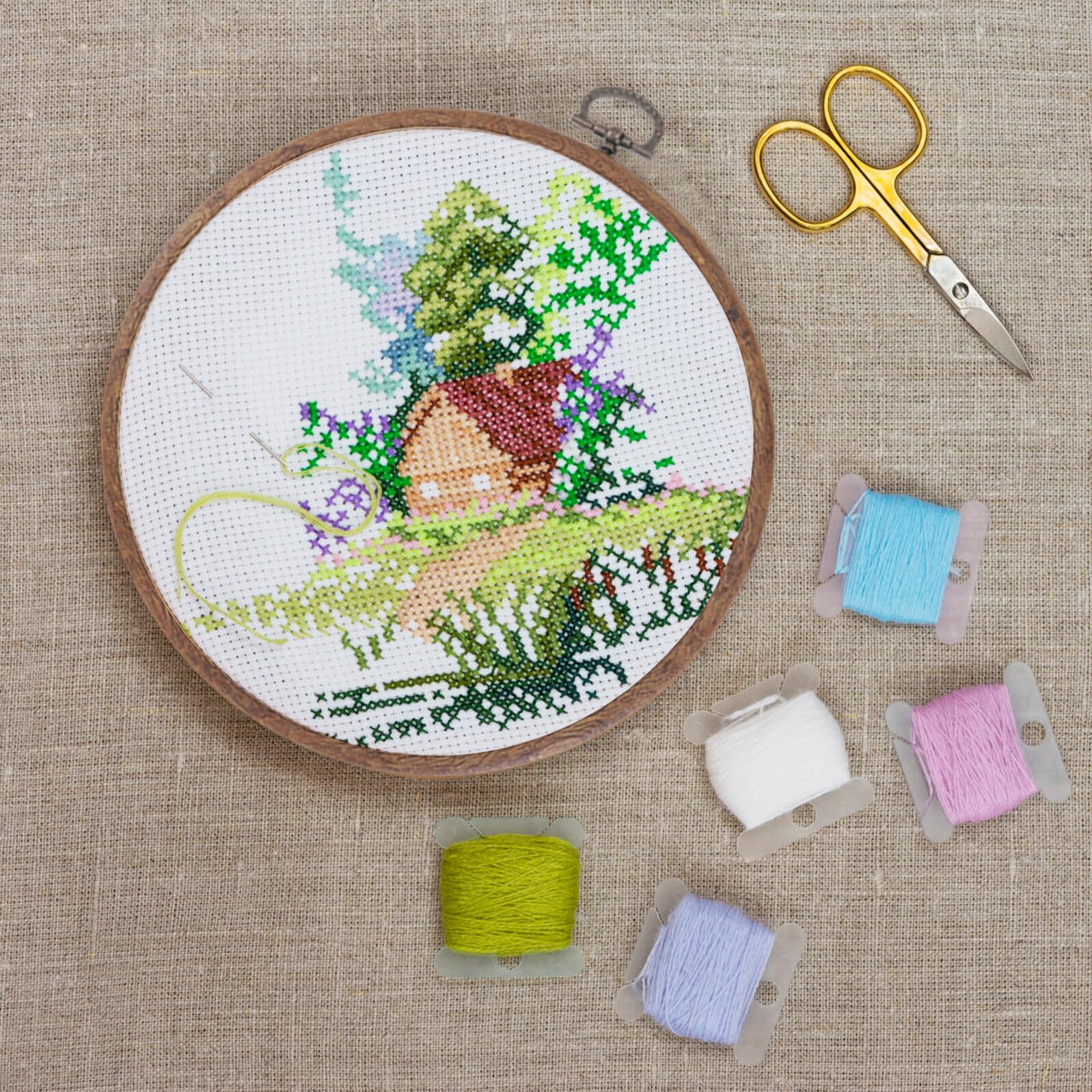 5 Stück Runde Stickringe aus Kunststoff mit Holzdekor