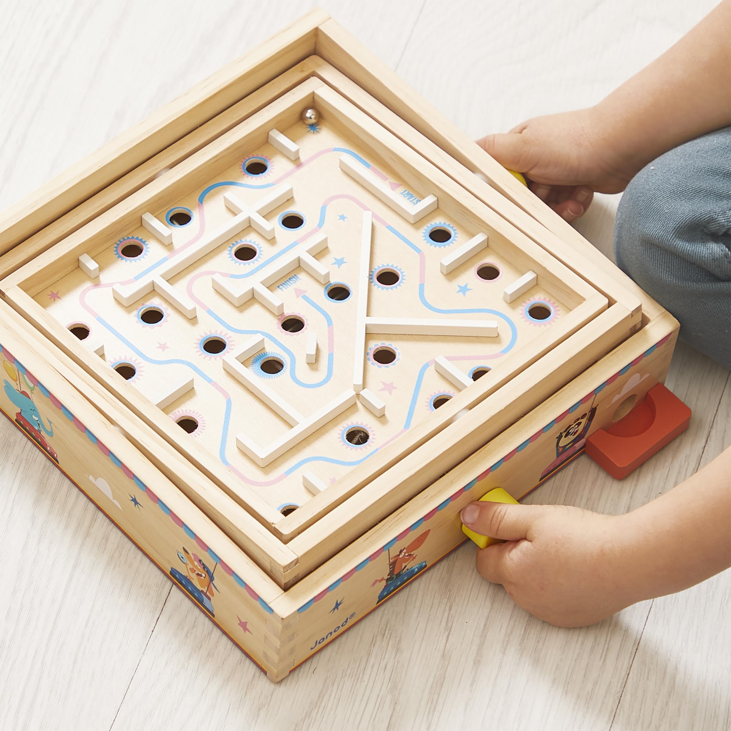 Janod Juego Laberinto de Madera para Niños y Adultos - Juguete Tradicional - Carrera de Canicas - 2 Canicas de Metal Suministradas - Desarrolla la Concentración y la Habilidad - A Partir de 5 años